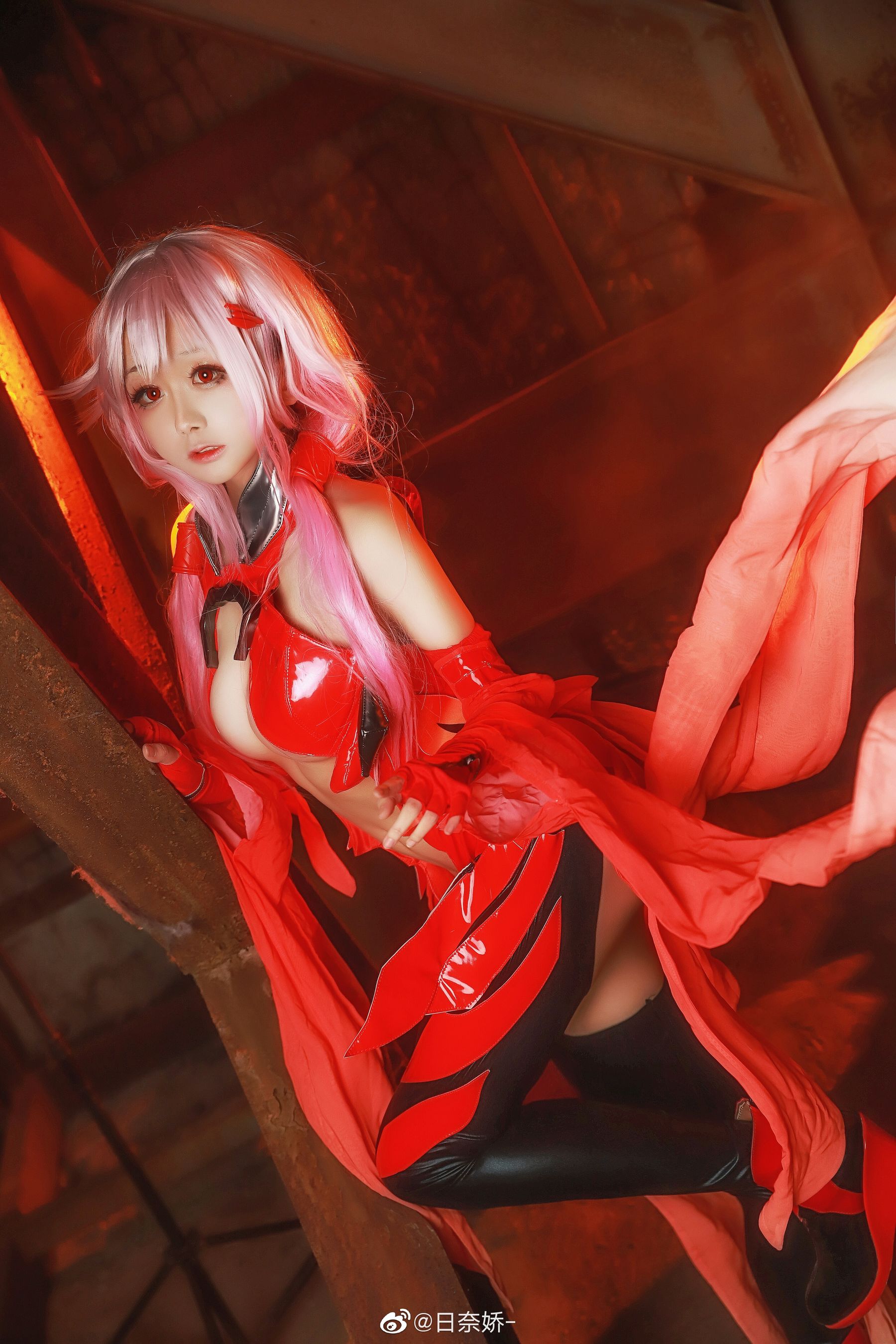 日奈娇 – 楪祈 罪恶王冠 [10P] - 秀人网免费无水印在线套图写真