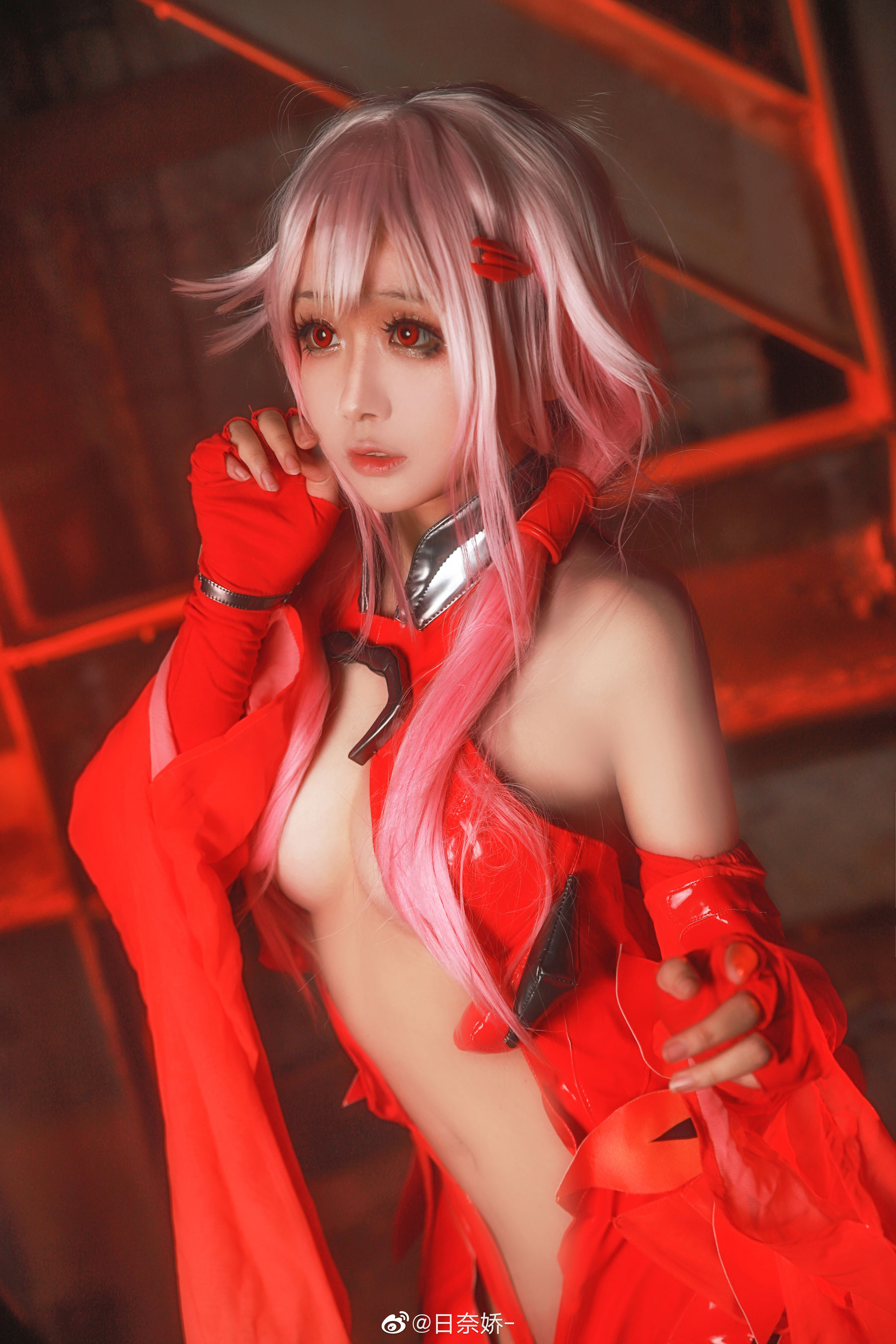 日奈娇 – 楪祈 罪恶王冠 [10P] - 秀人网免费无水印在线套图写真