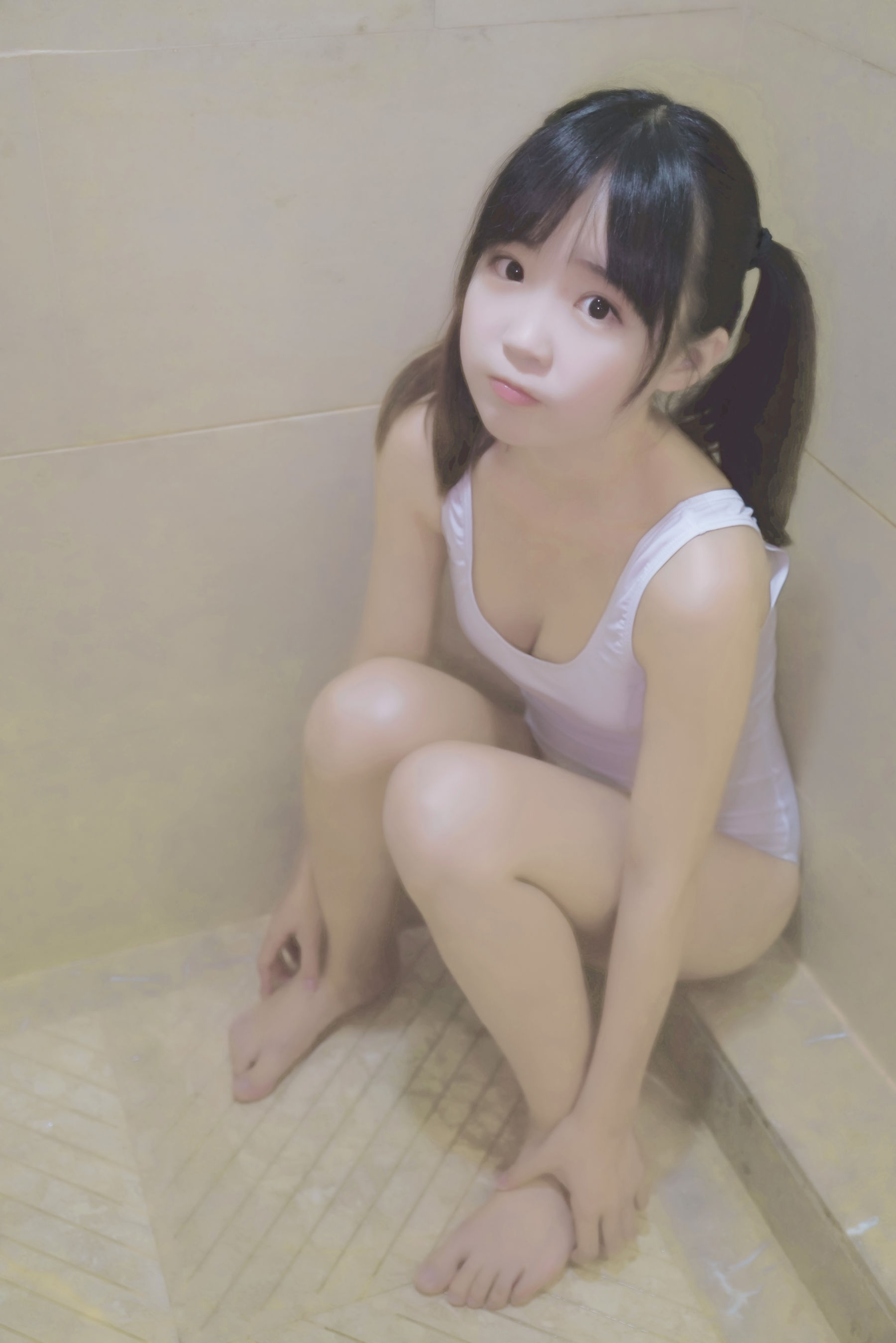 萝莉御子Yumiko 白色死库水 [18P] - 秀人网免费无水印在线套图写真