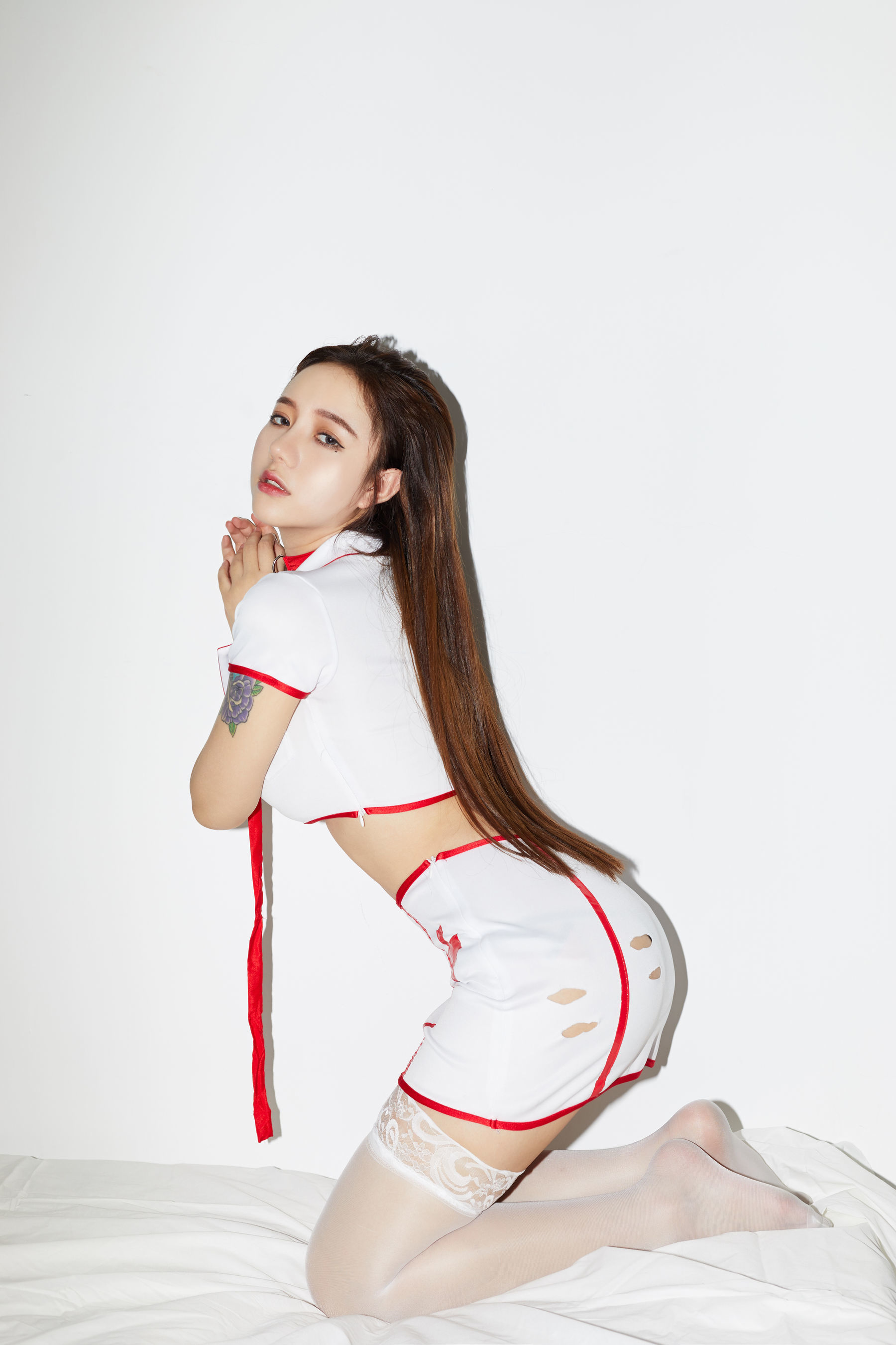 [萝莉COS] 洛丽塔大哥 – 护士小姐 [14P] - 秀人网免费无水印在线套图写真