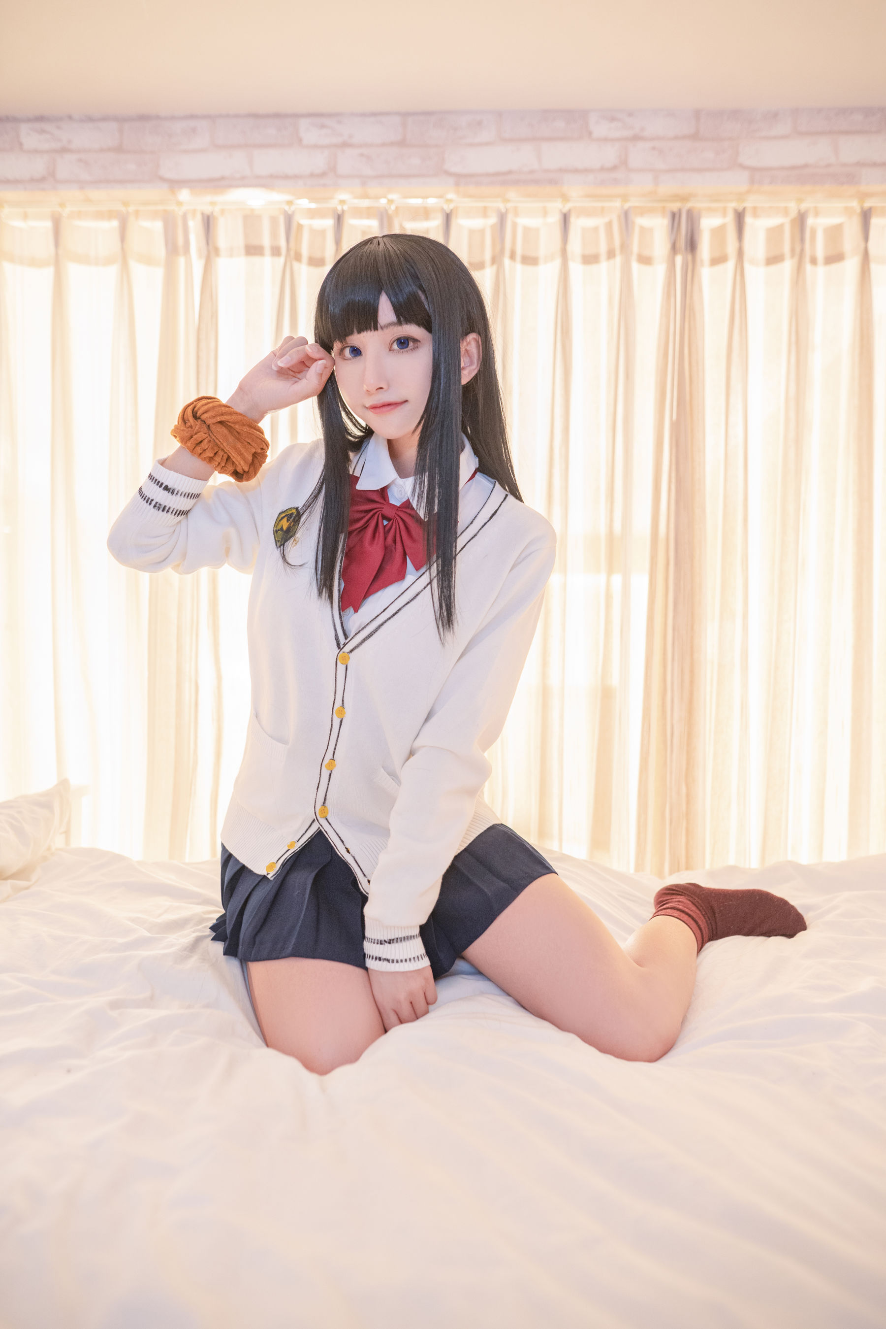 AAAyu阿玉 – 宝多六花 [16P] - 秀人网免费无水印在线套图写真