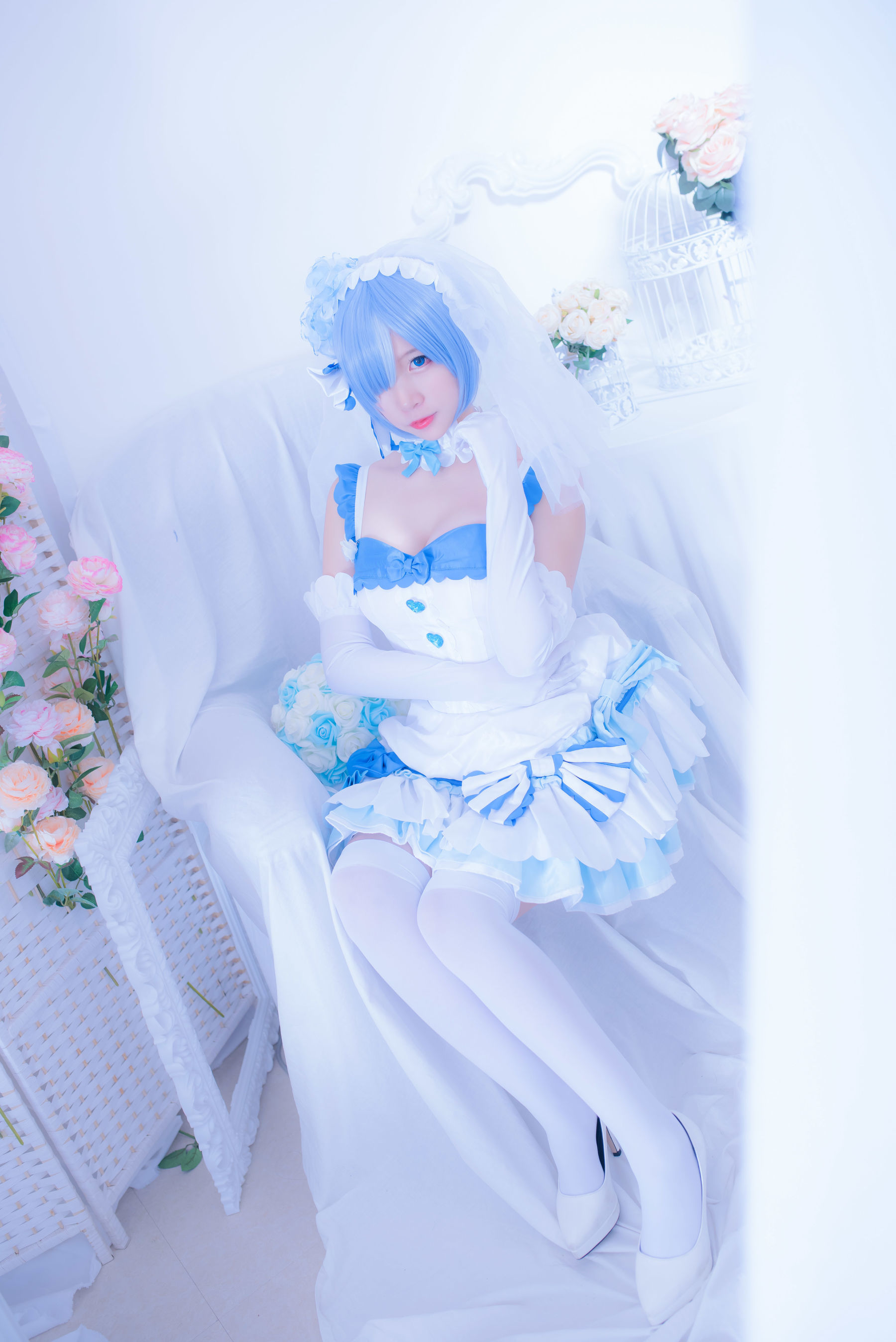 人气Coser二佐Nisa 雷姆花嫁 [33P] - 秀人网免费无水印在线套图写真