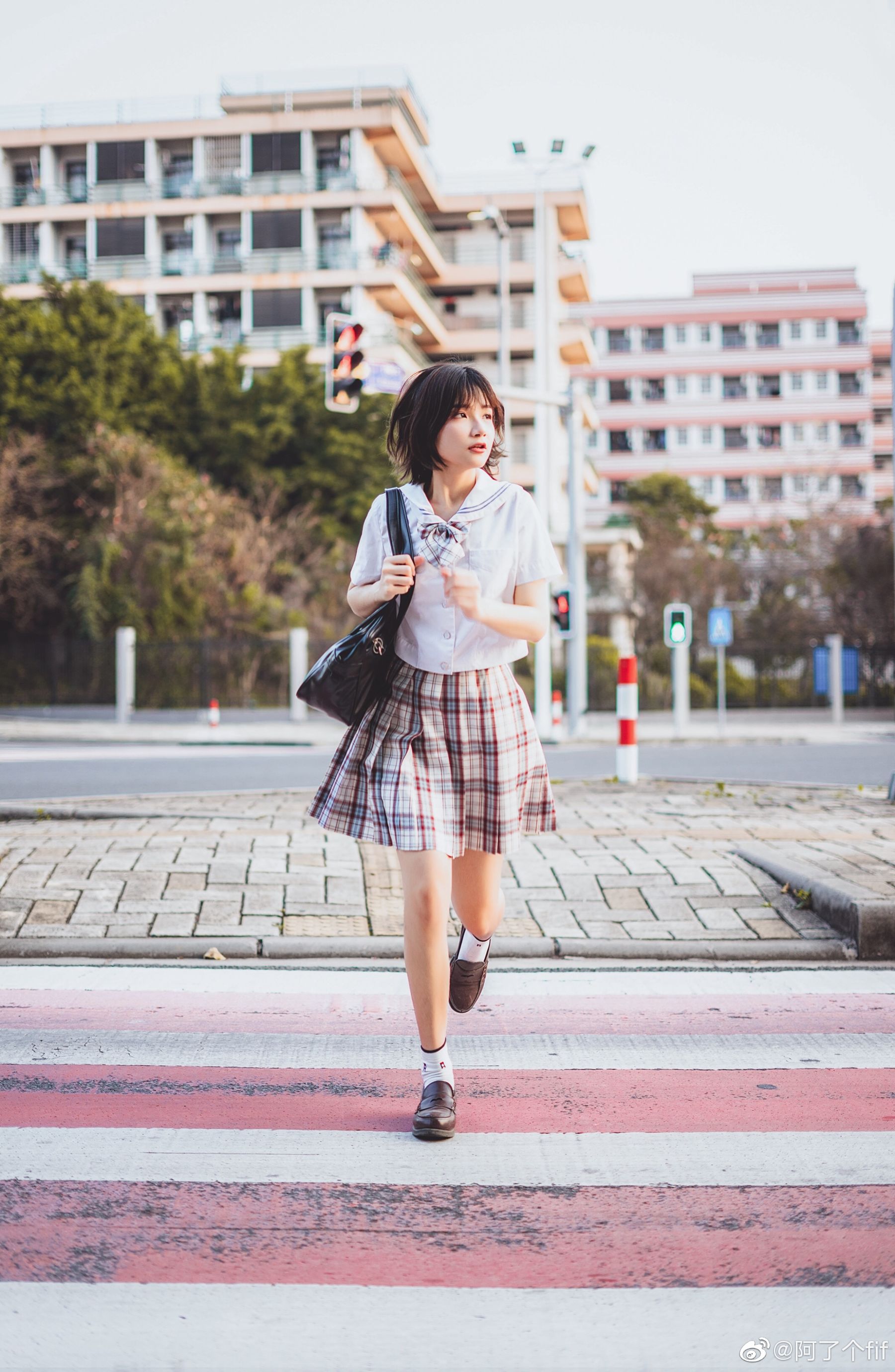 动漫博主阿了个fifi – 阳光JK [9P] - 秀人网免费无水印在线套图写真