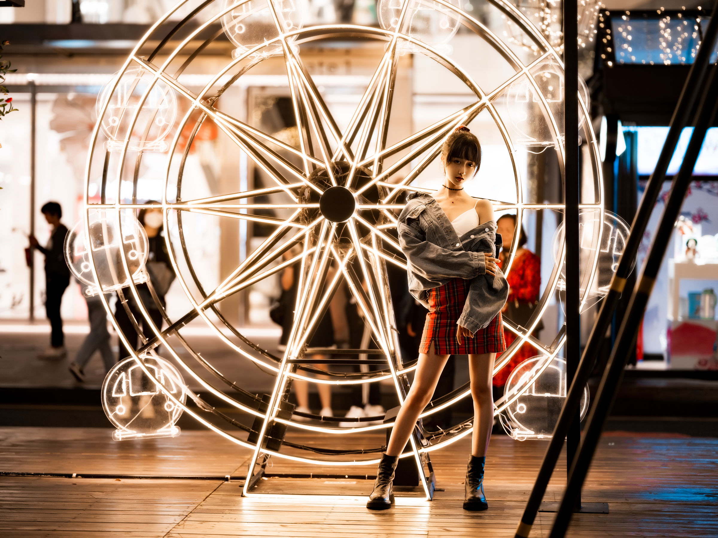 萌系小姐姐木绵绵OwO – 都市夜恋 [26P] - 秀人网免费无水印在线套图写真