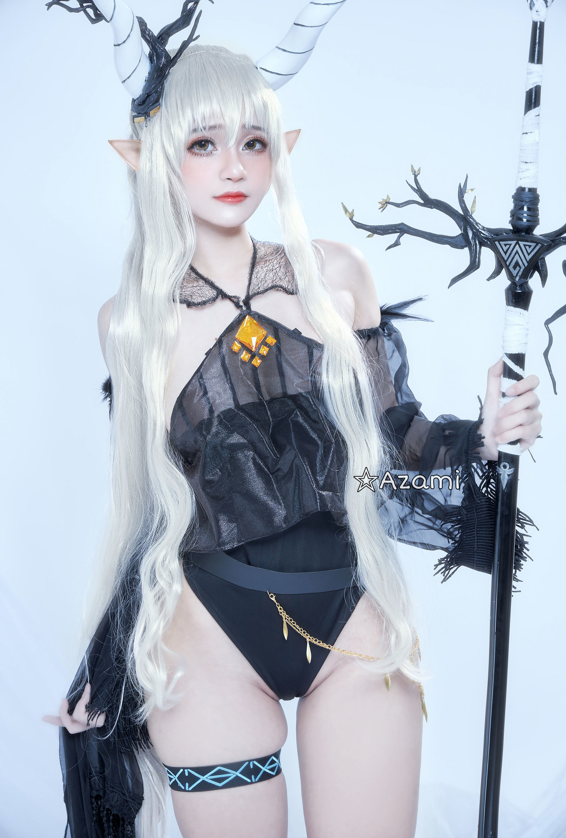 Azami – 闪灵 [15P] - 秀人网免费无水印在线套图写真