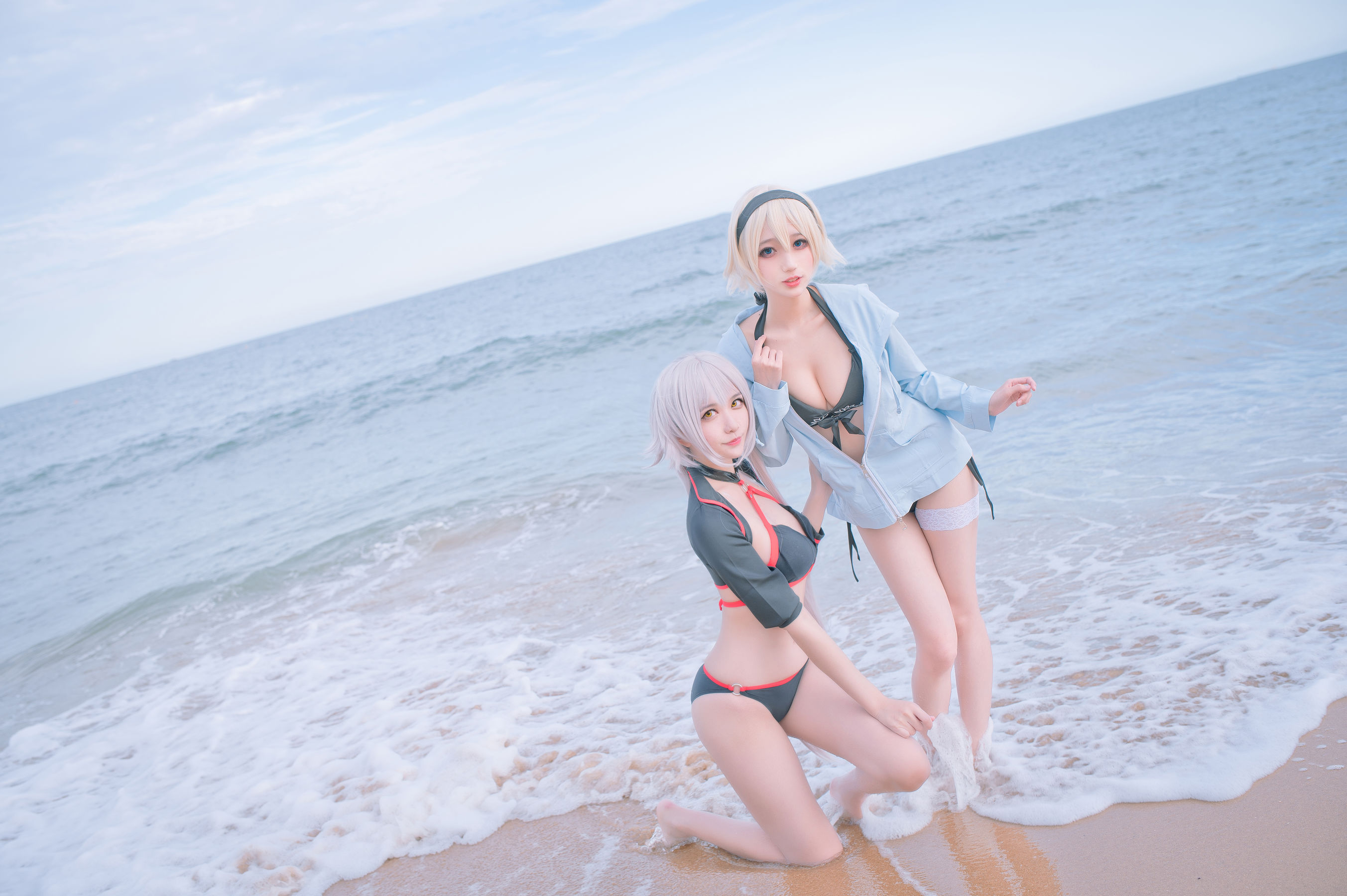 周叽是可爱兔兔 – 黑白贞双人泳衣 [21P] - 秀人网免费无水印在线套图写真