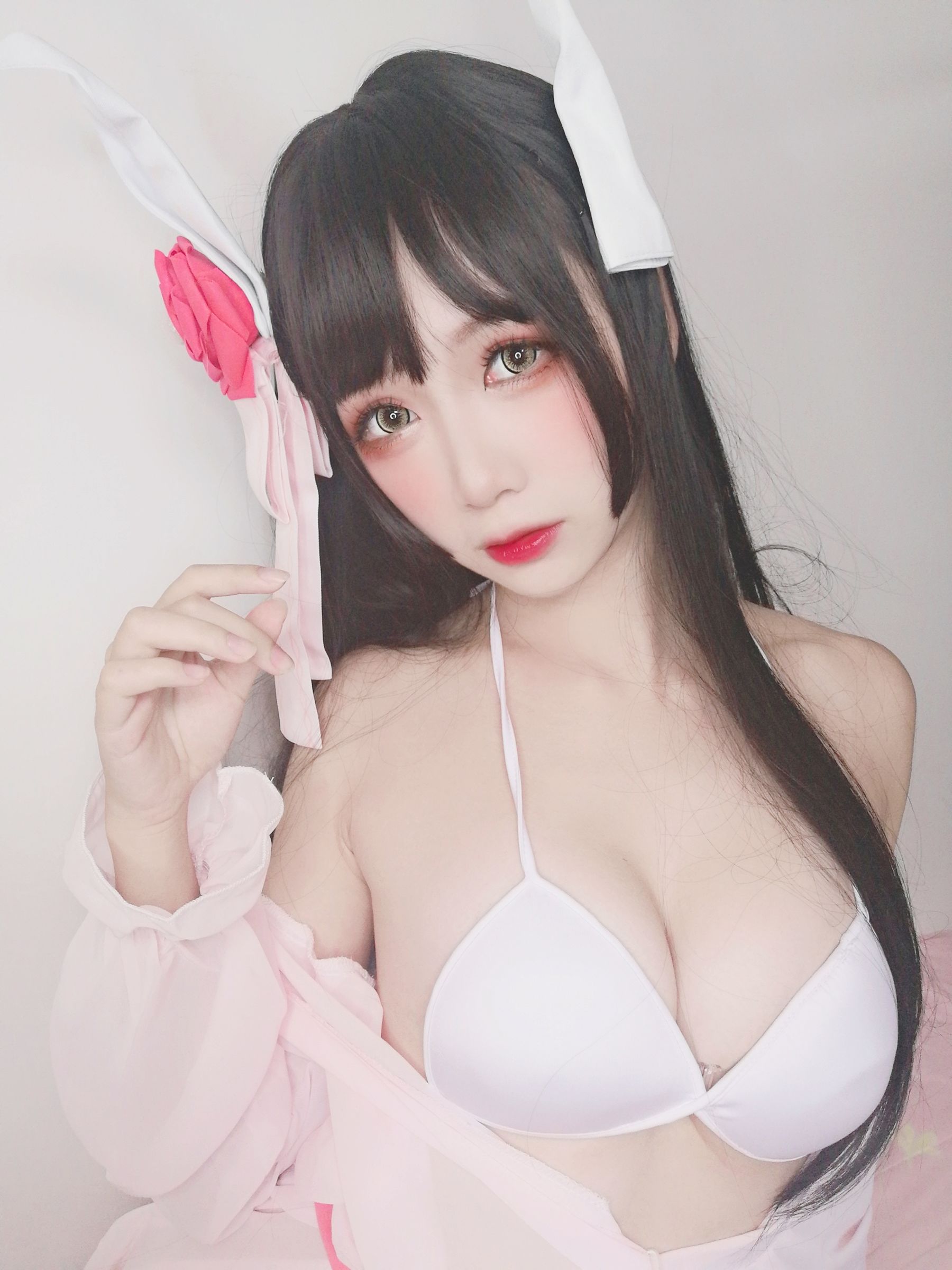 动漫博主樱落酱w – 鲟睡衣 [17P] - 秀人网免费无水印在线套图写真