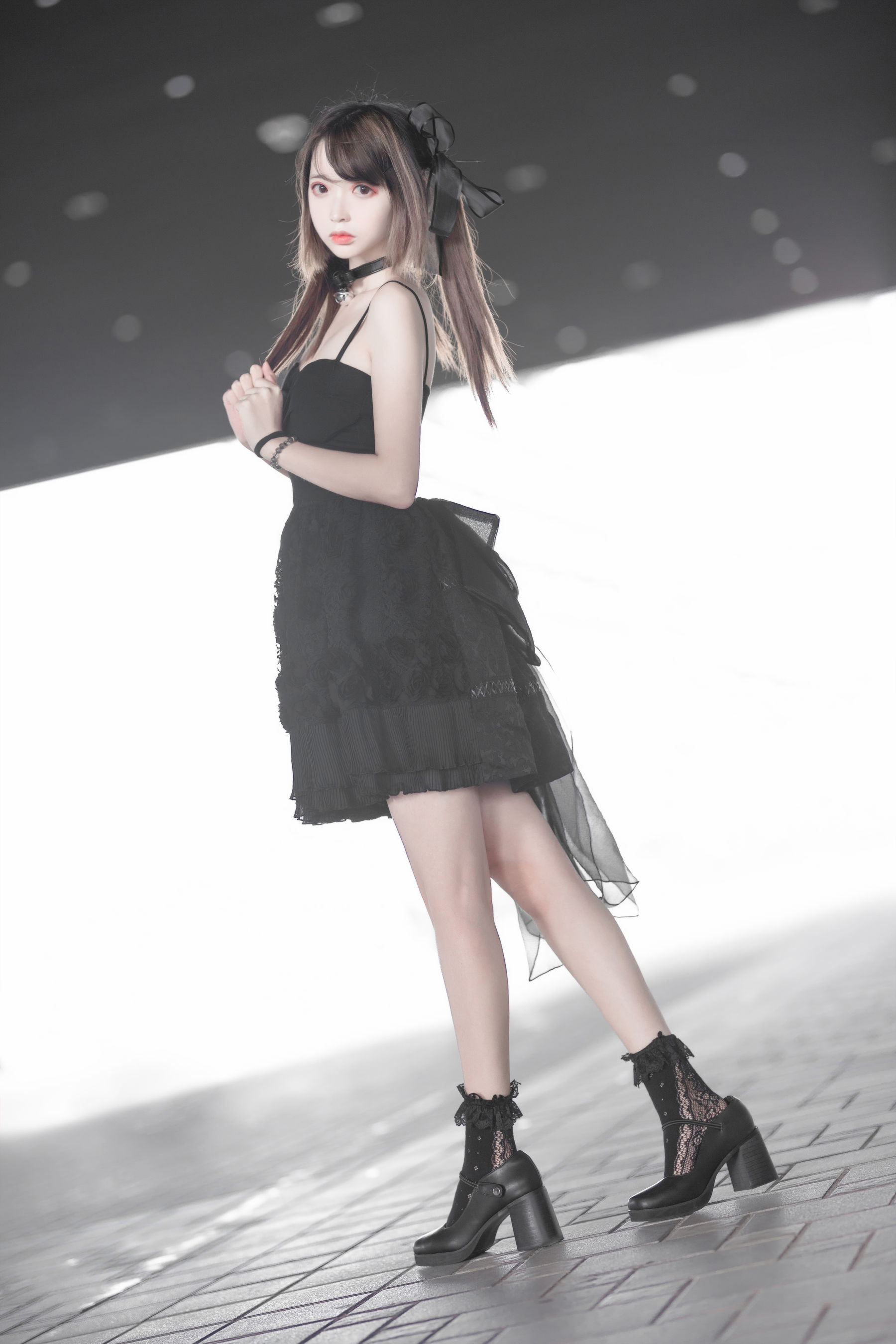 疯猫ss 漫展黑裙 [10P] - 秀人网免费无水印在线套图写真