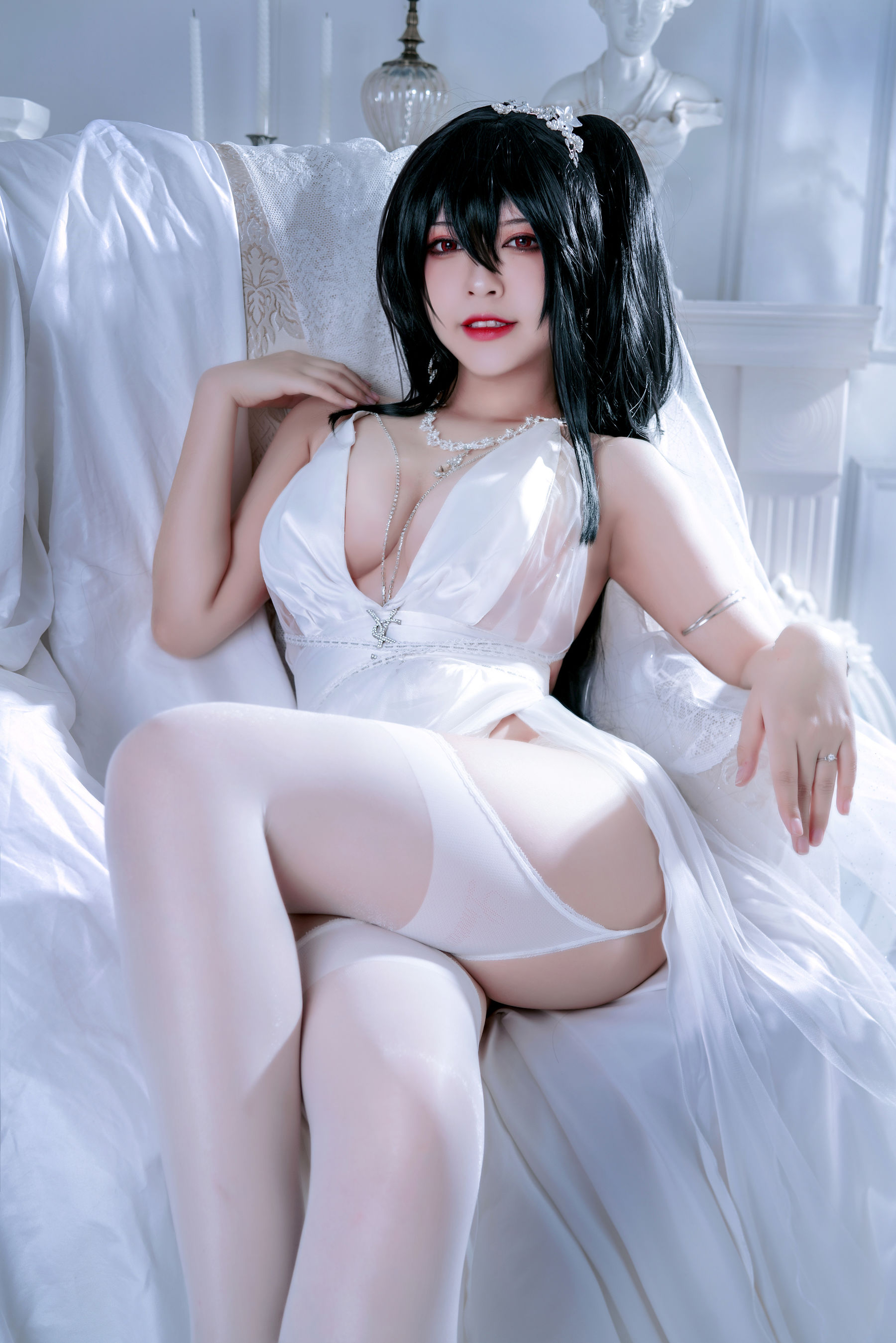 半半子 – 大凤花嫁 [60P] - 秀人网免费无水印在线套图写真