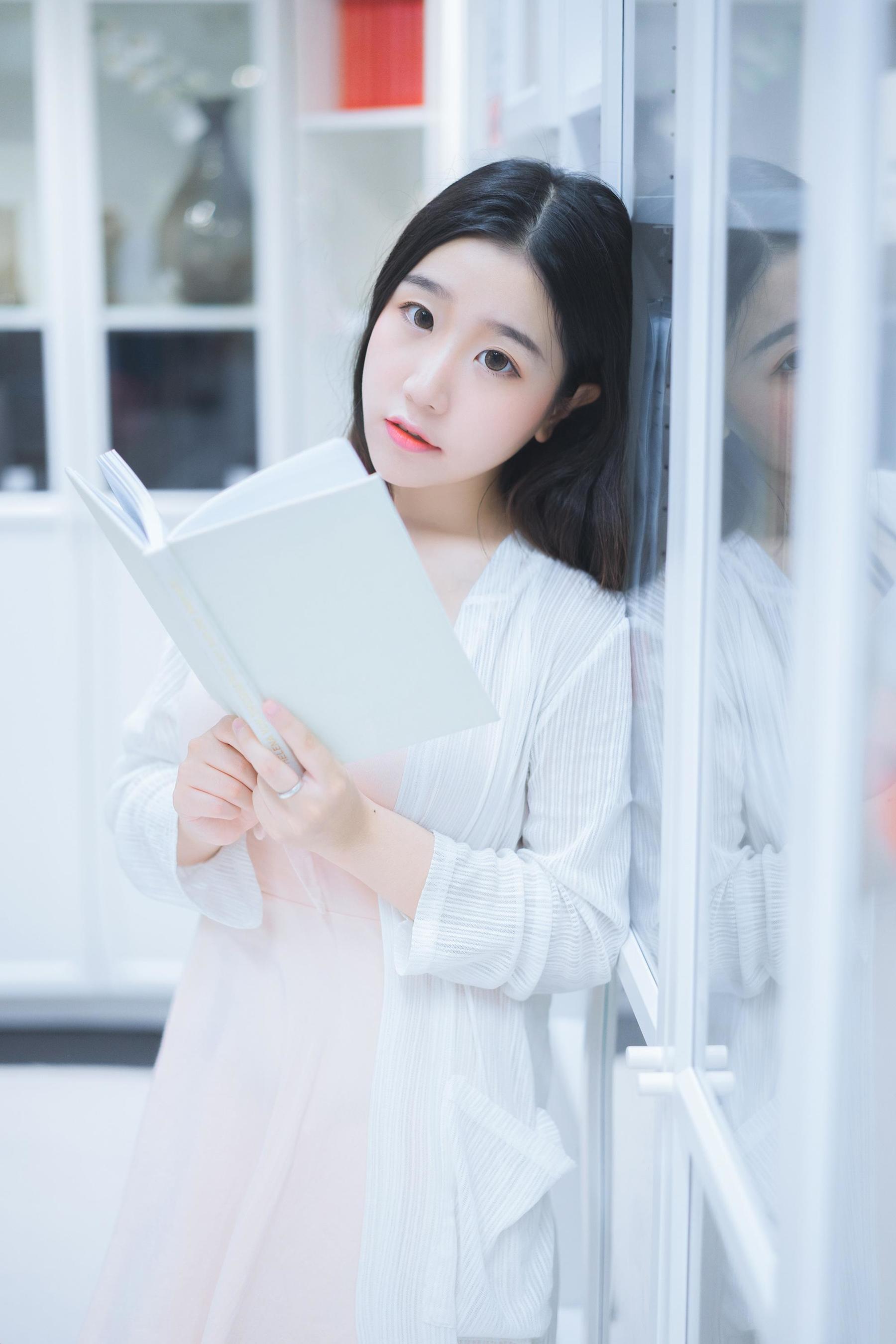 动漫博主穆零Mu0 – 宜家 [22P] - 秀人网免费无水印在线套图写真