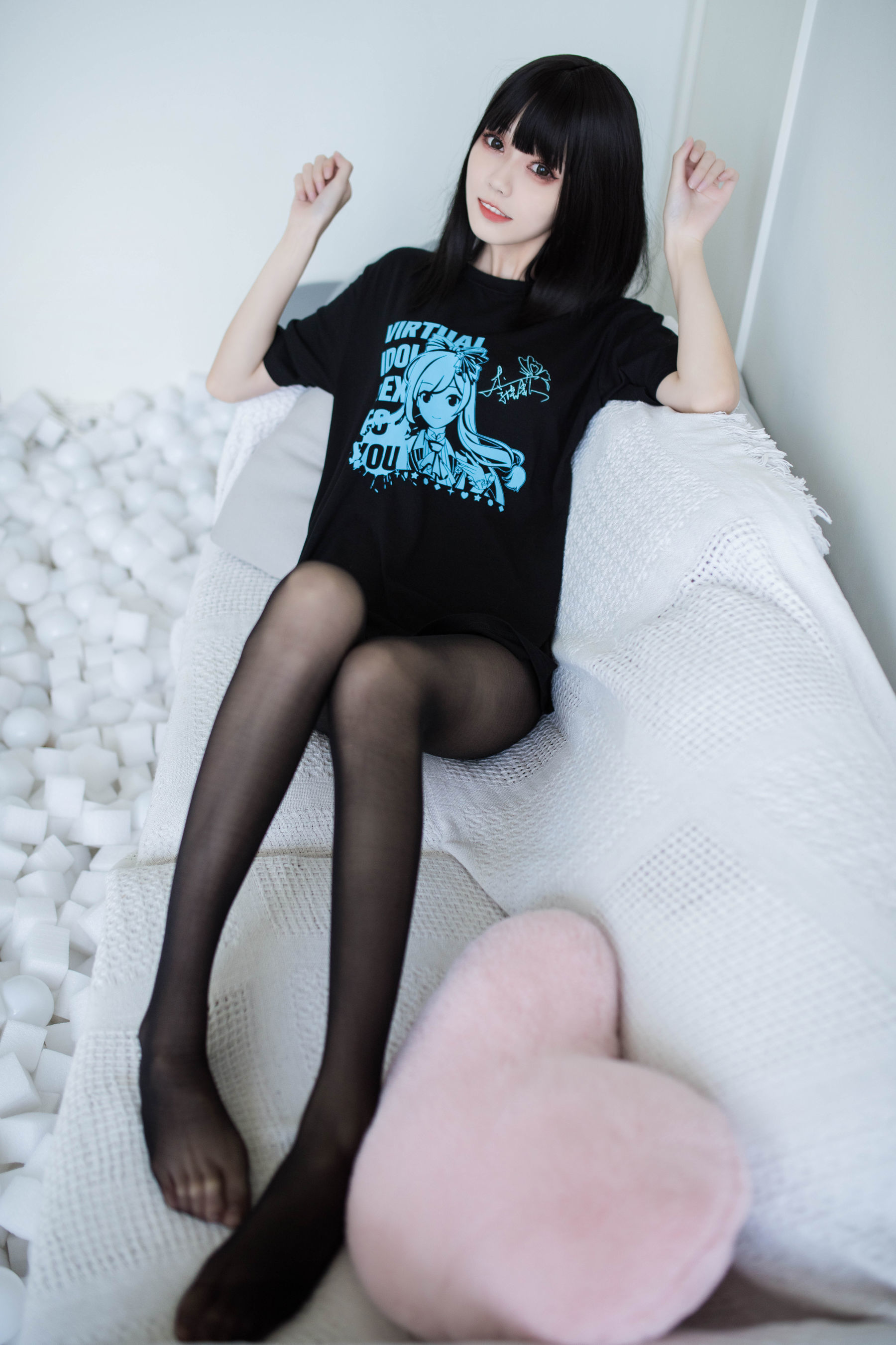 [萝莉COS] 小妖精你的负卿 – 居家私服+穹妹女仆 [17P] - 秀人网免费无水印在线套图写真