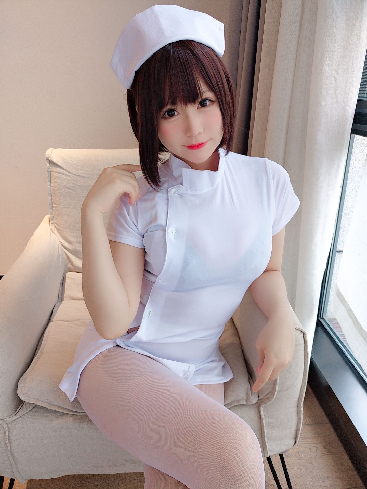 萌妹子Nyako喵子 – 护士妹妹 [18P] - 秀人网免费无水印在线套图写真