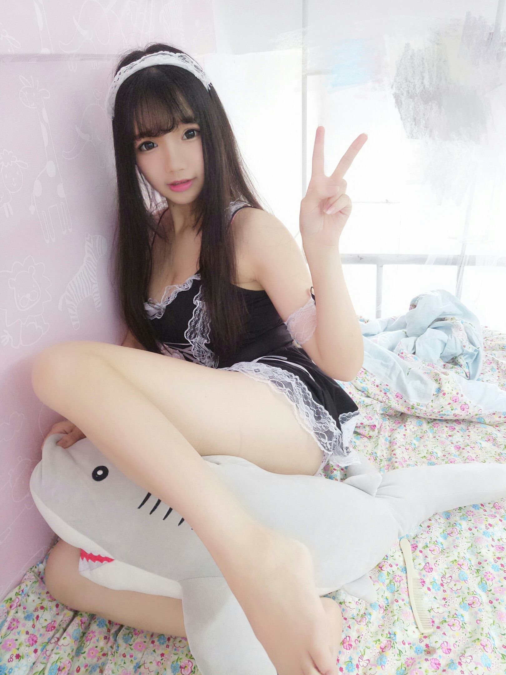 动漫博主雪晴Astra – 小女仆 [14P] - 秀人网免费无水印在线套图写真