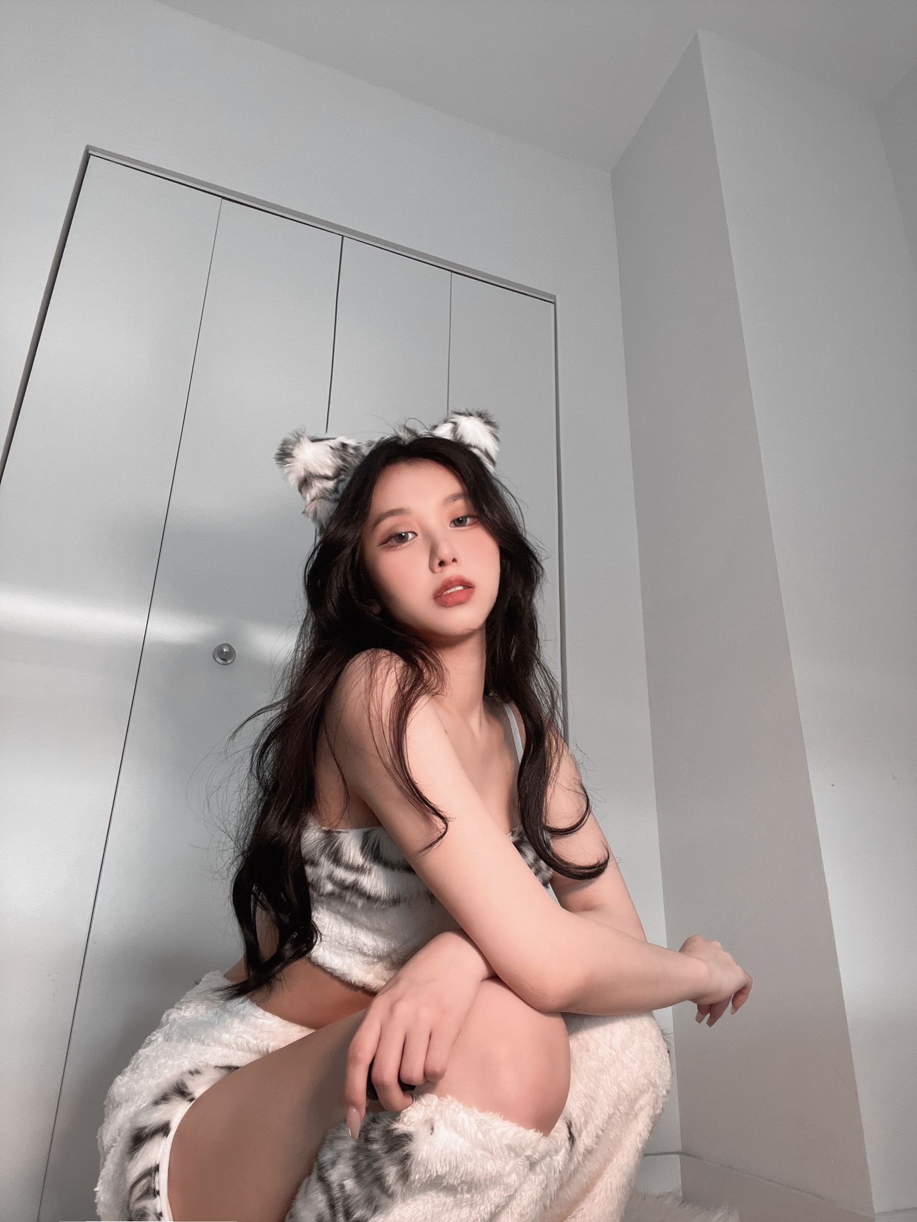 动漫博主果咩酱w – 小老虎 [45P] - 秀人网免费无水印在线套图写真