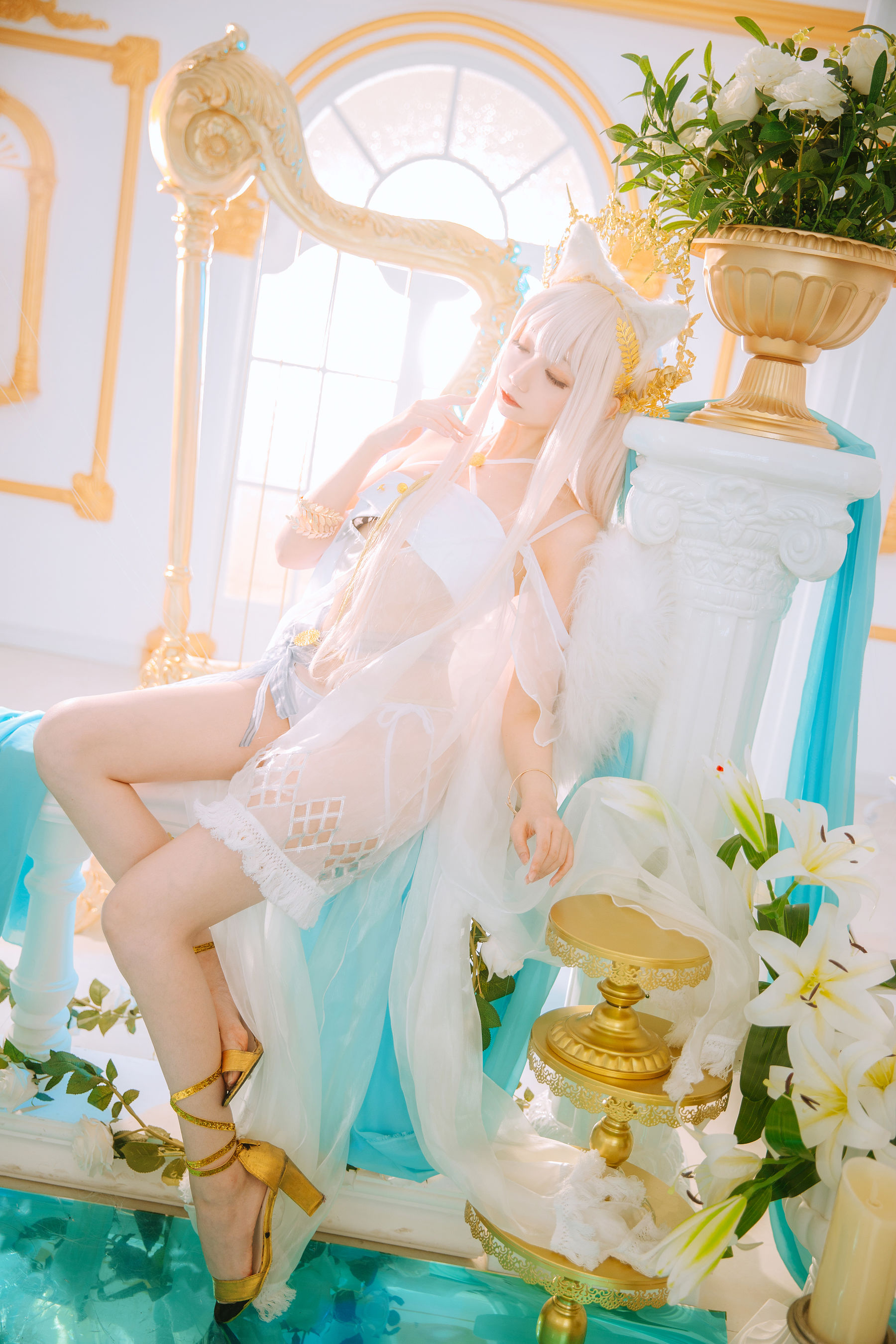 小野寺地瓜 – 白金泳装 [22P] - 秀人网免费无水印在线套图写真