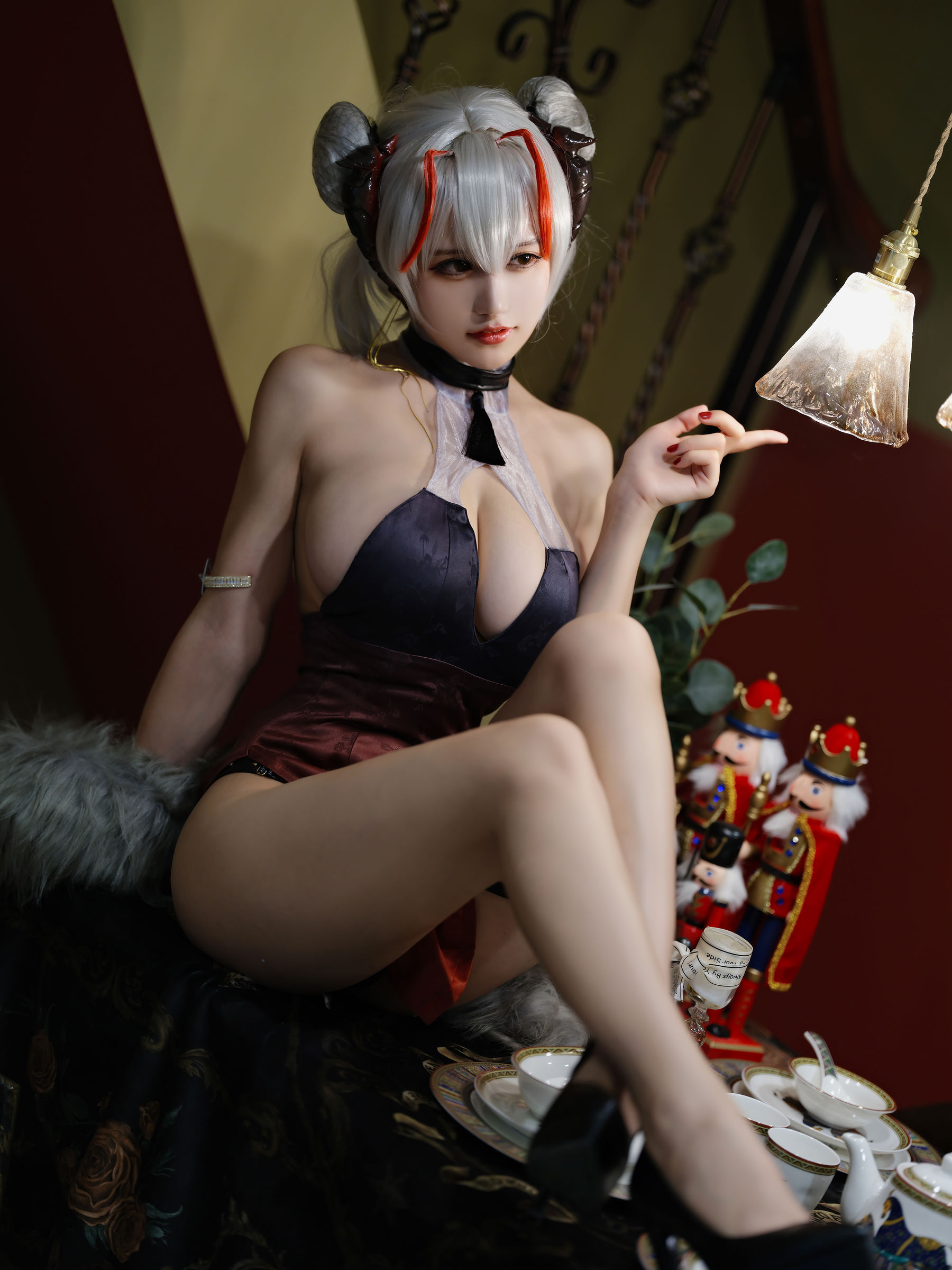 动漫博主小仓千代w – w旗袍 [33P] - 秀人网免费无水印在线套图写真