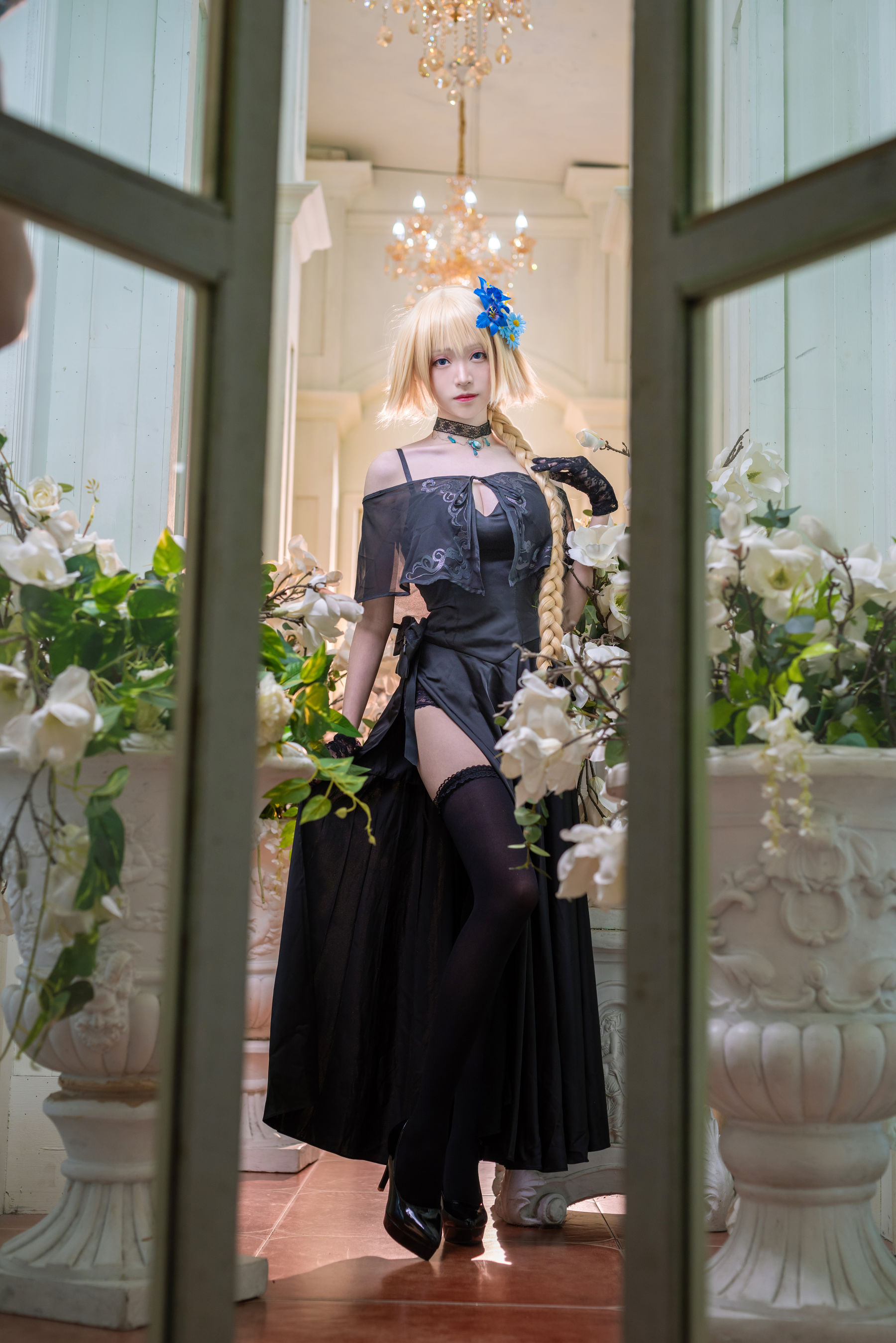 长腿Coser青青子Js 礼服贞德 [13P] - 秀人网免费无水印在线套图写真