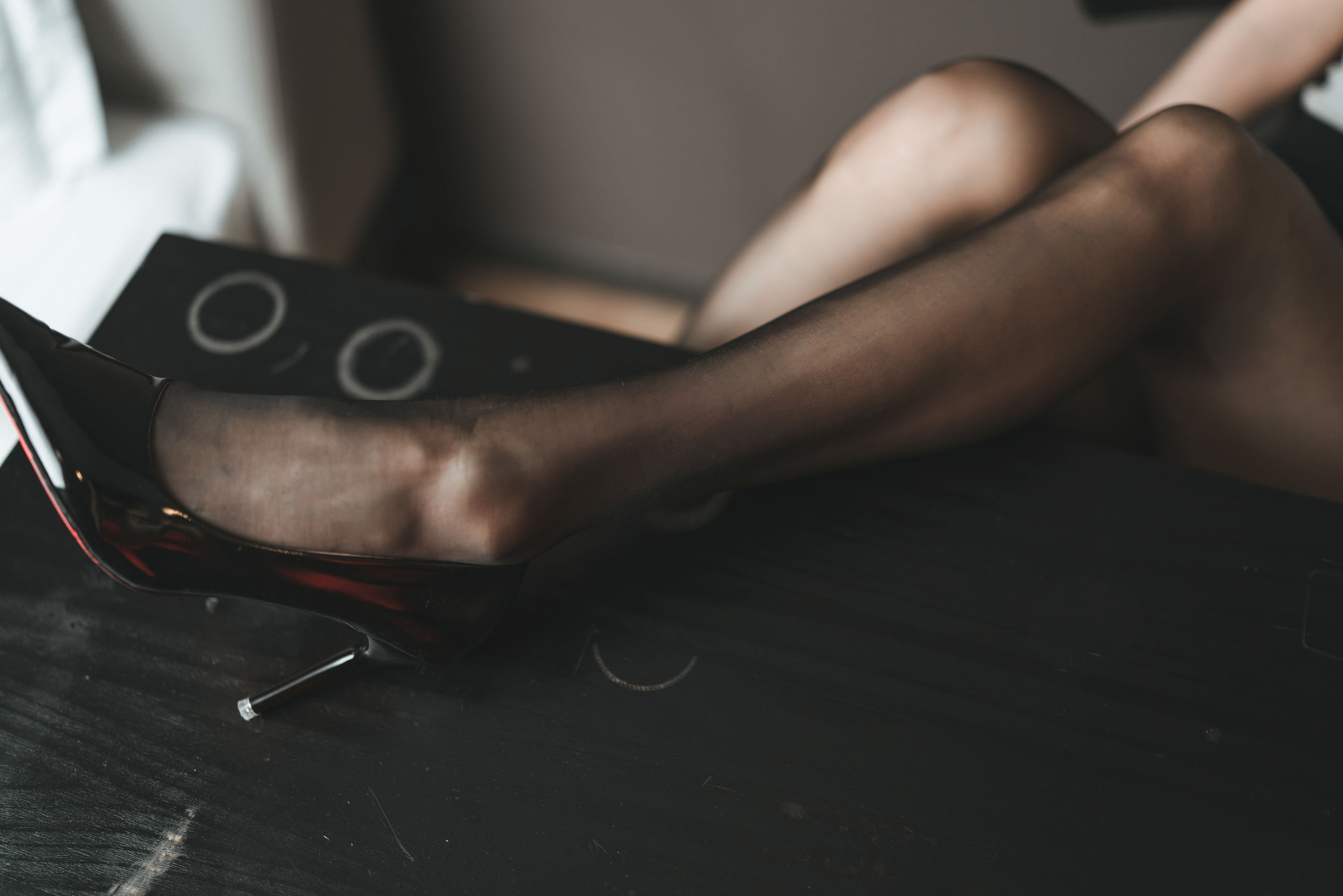 51酱 – 制服 [71P] - 秀人网免费无水印在线套图写真