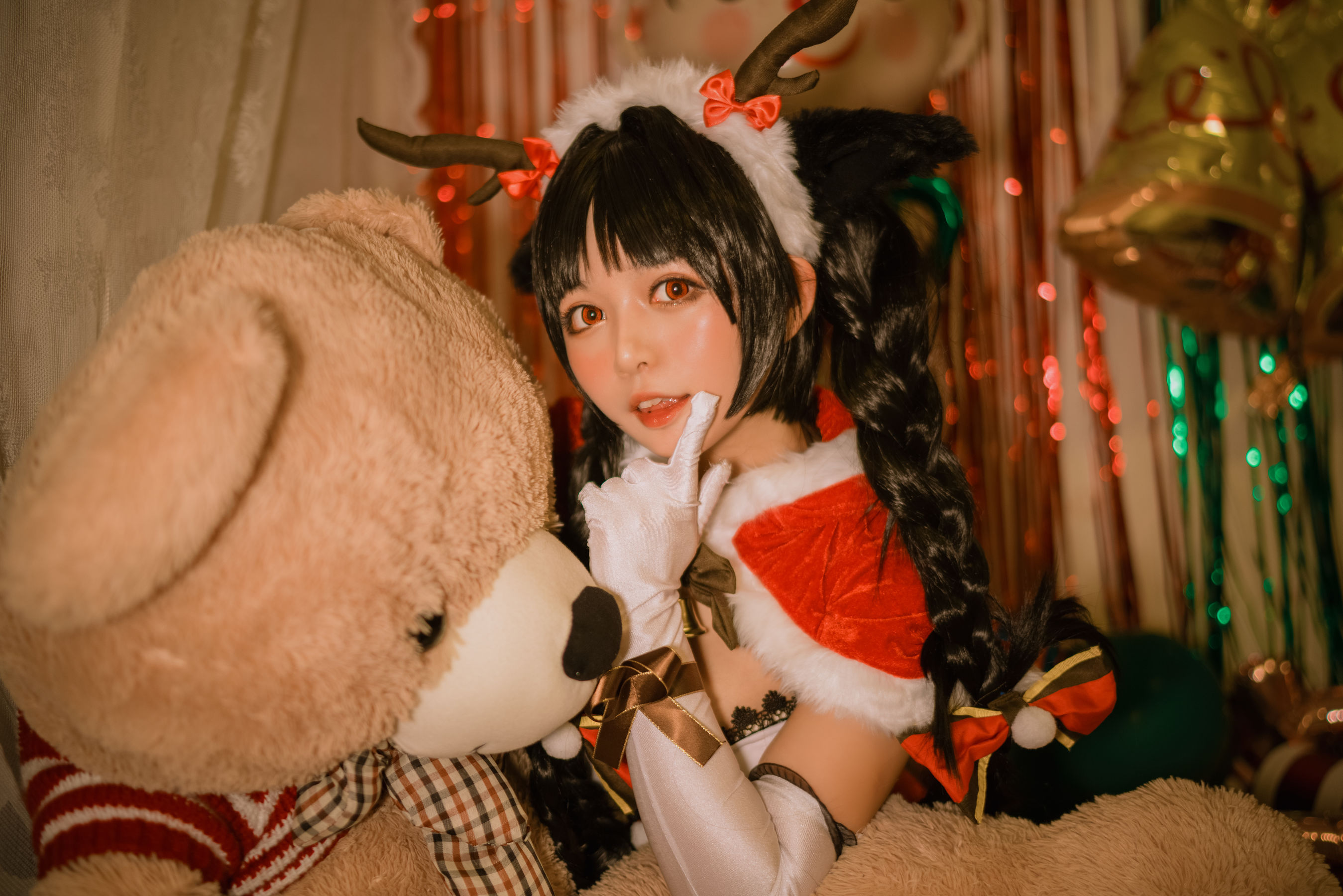 大眼萌妹黑猫猫OvO – 大潮圣诞 [16P] - 秀人网免费无水印在线套图写真