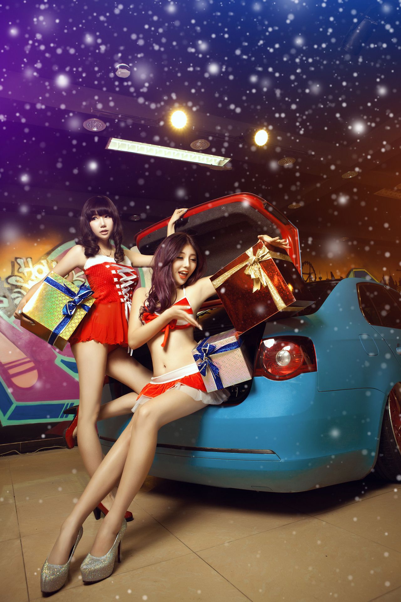 甜美可爱姐妹花 – 圣诞香车魅影图片合集 [14P] - 秀人网免费无水印在线套图写真