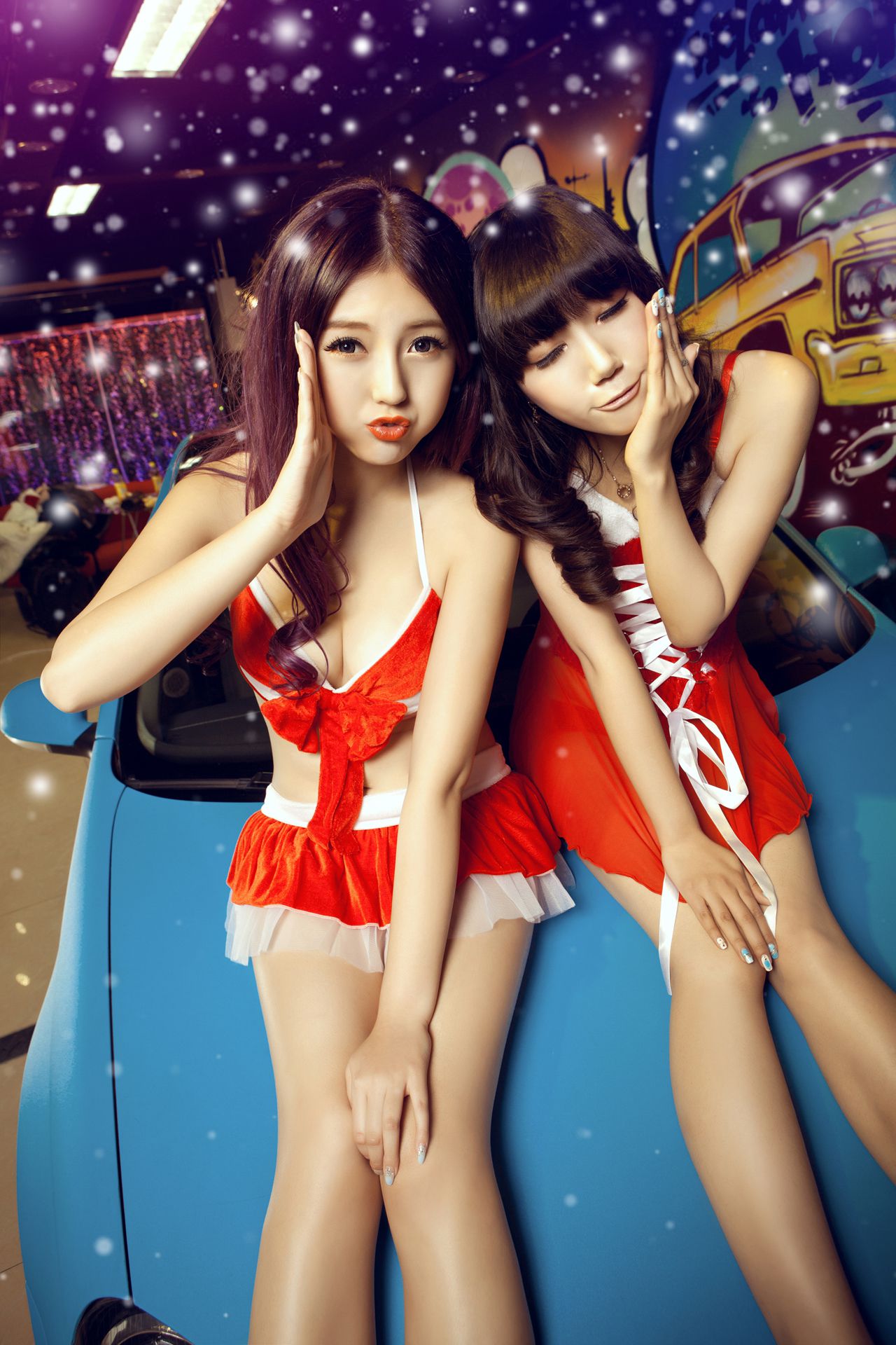 甜美可爱姐妹花 – 圣诞香车魅影图片合集 [14P] - 秀人网免费无水印在线套图写真