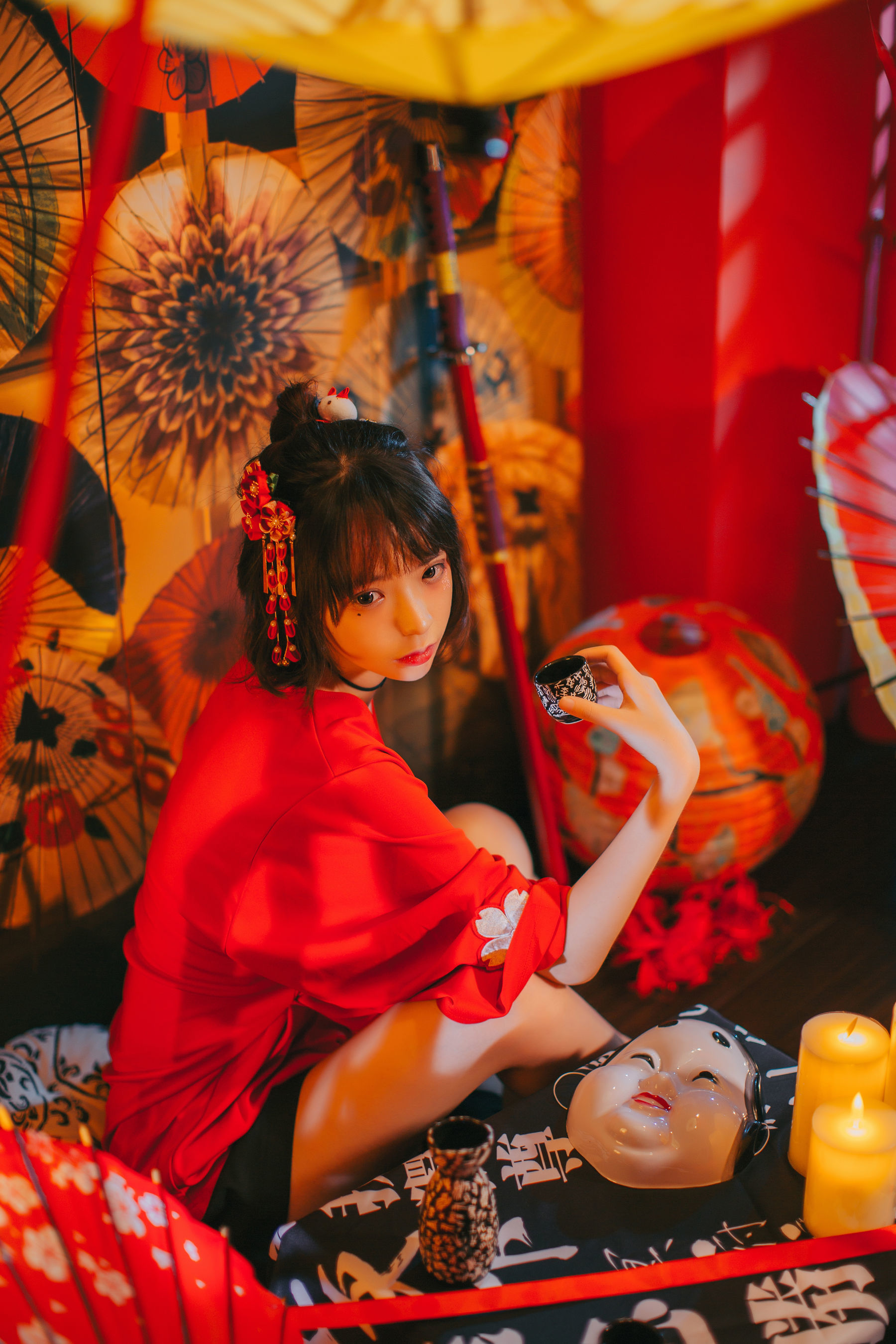 疯猫ss 红色羽衣 [15P] - 秀人网免费无水印在线套图写真