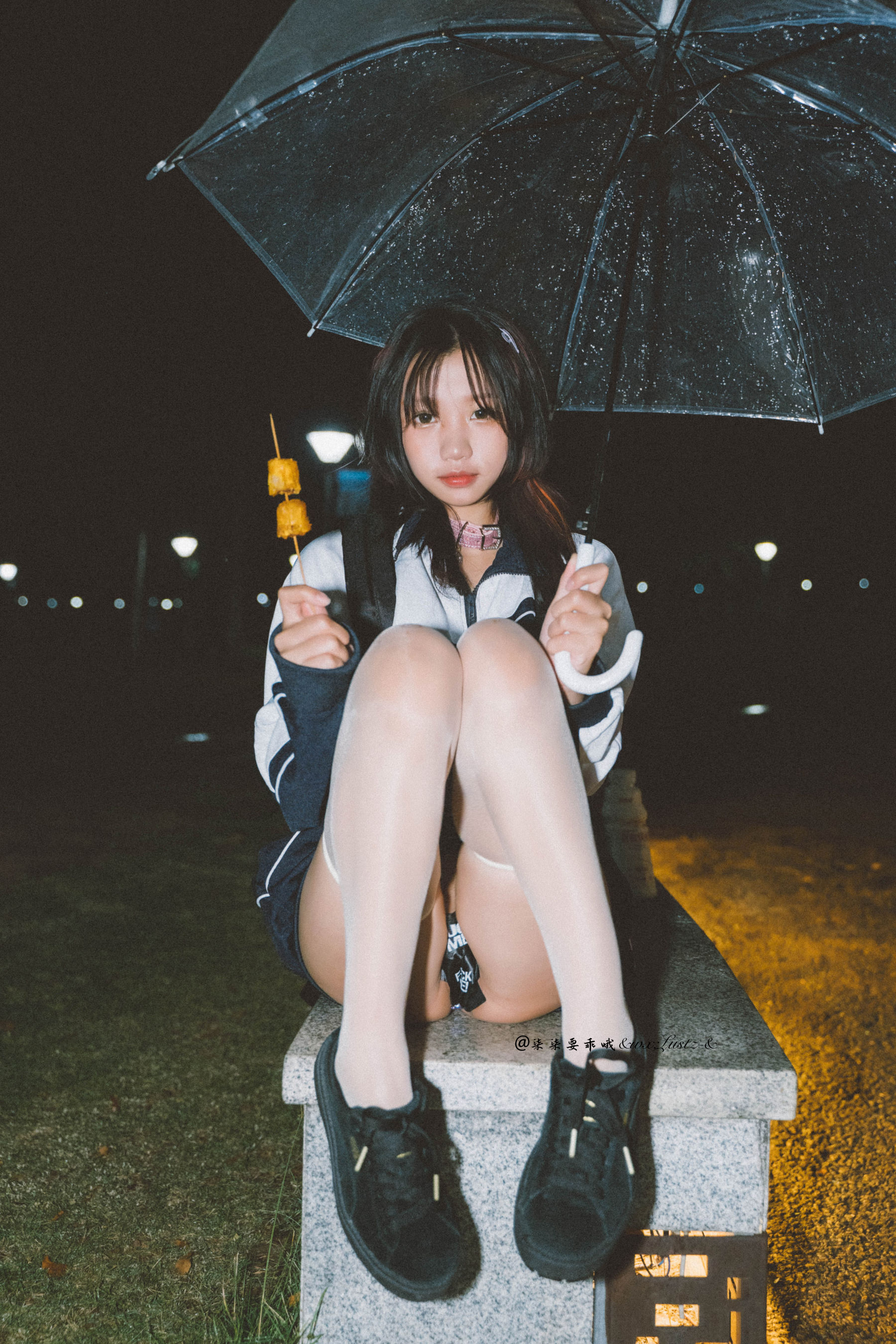 动漫博主柒柒要乖哦 – 校服 [40P] - 秀人网免费无水印在线套图写真