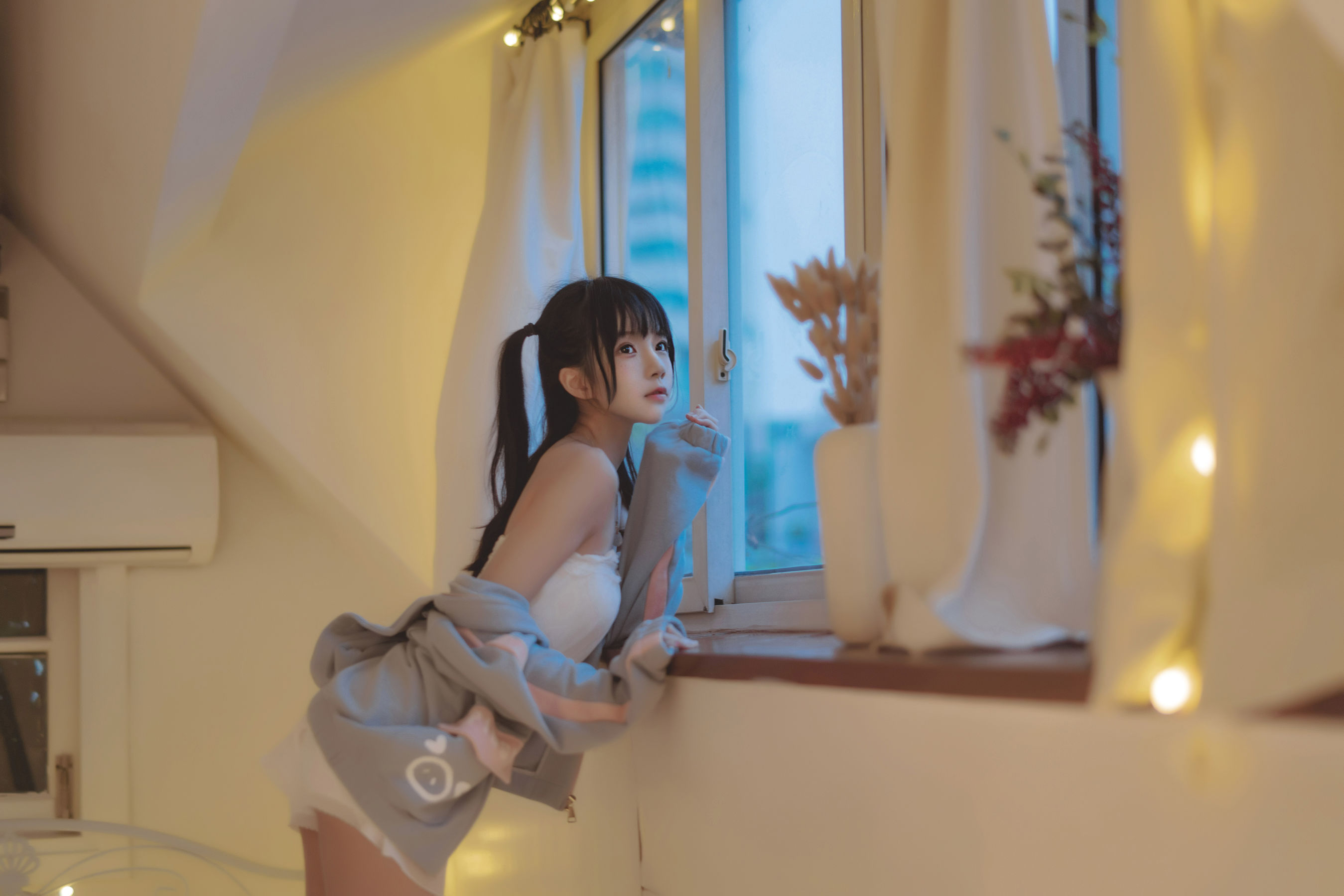 桜桃喵 – 碎星 [19P] - 秀人网免费无水印在线套图写真