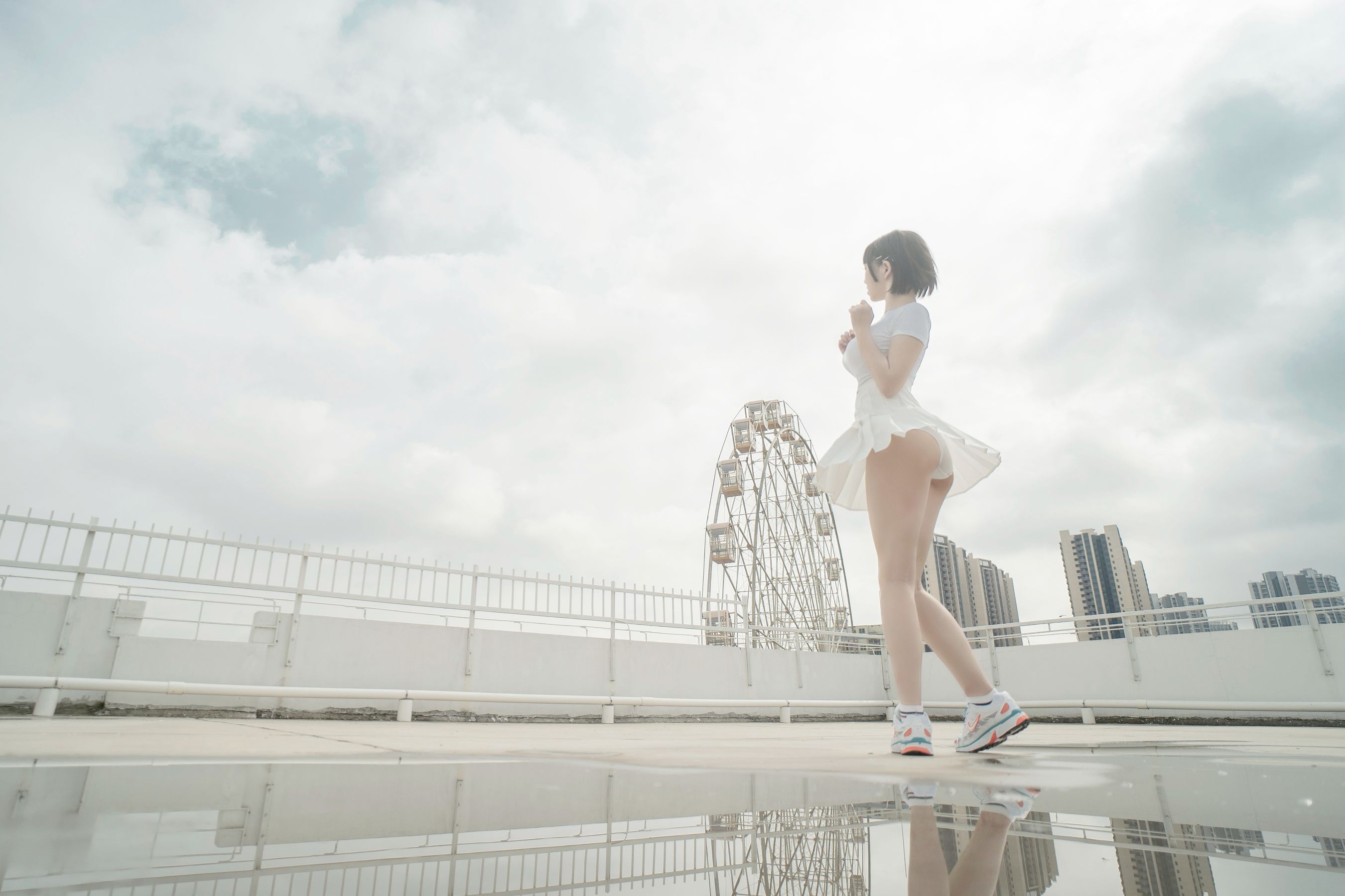 鬼马少女阿薰kaOri – 天台 [82P] - 秀人网免费无水印在线套图写真