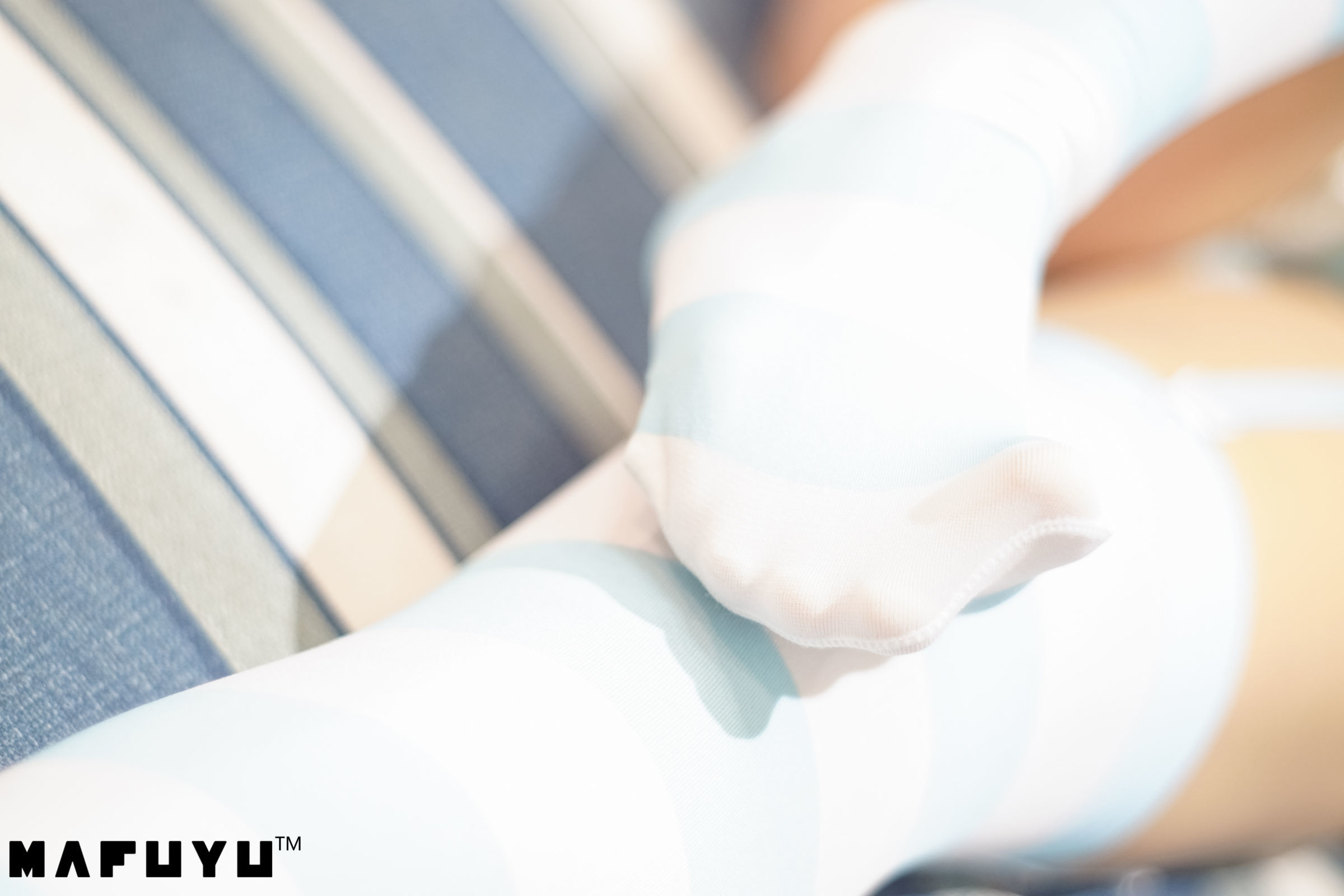 [萝莉COS] 神楽坂真冬 蓝白条纹系列套图 [95P] - 秀人网免费无水印在线套图写真