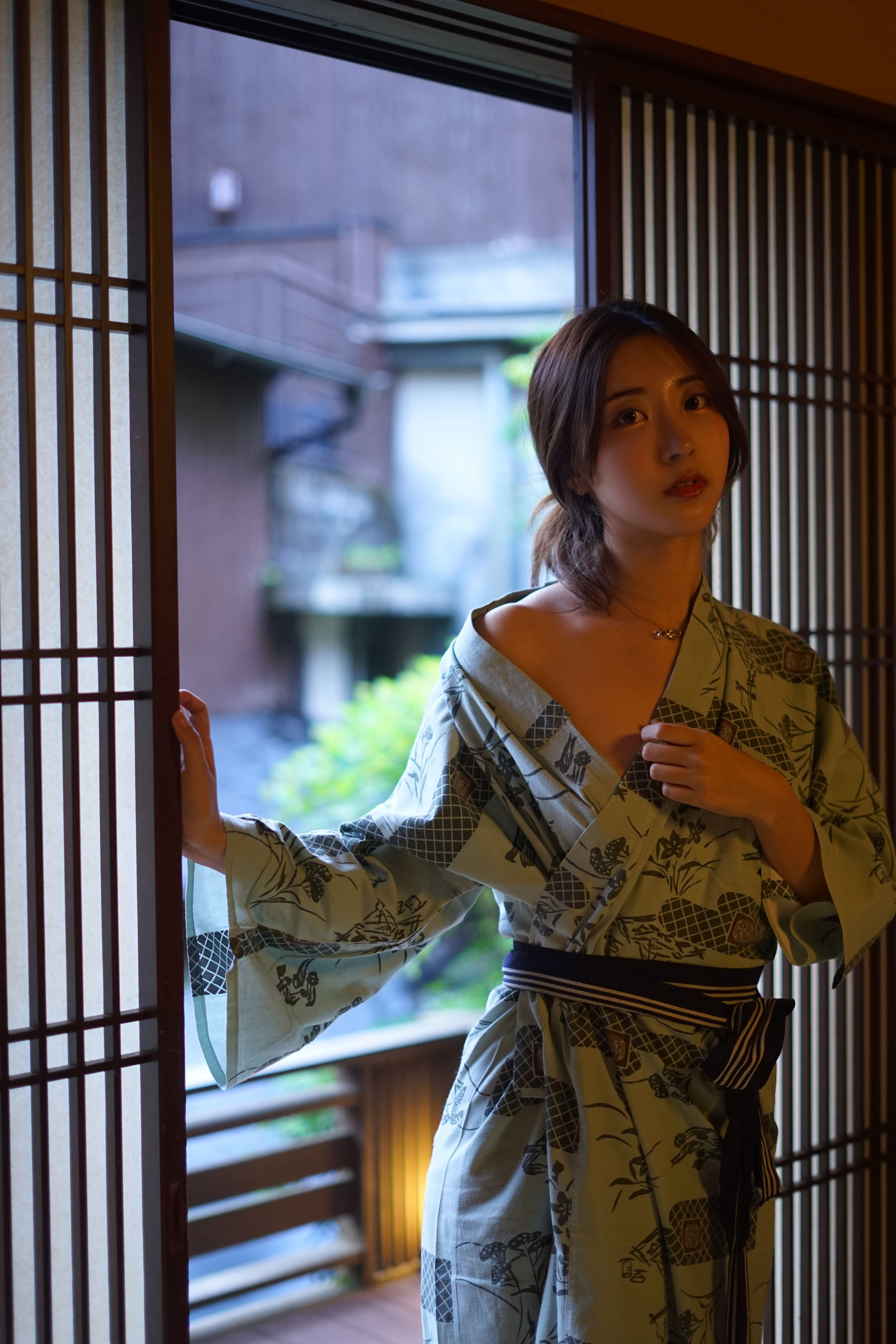 人气Coser黑川 温泉浴衣 [13P] - 秀人网免费无水印在线套图写真