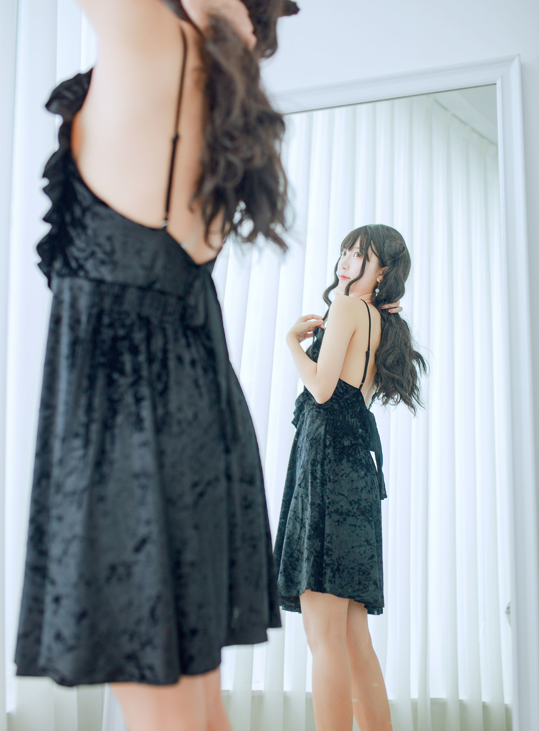 [萝莉COS] 黑川 – 小恶魔黑裙子 [31P] - 秀人网免费无水印在线套图写真