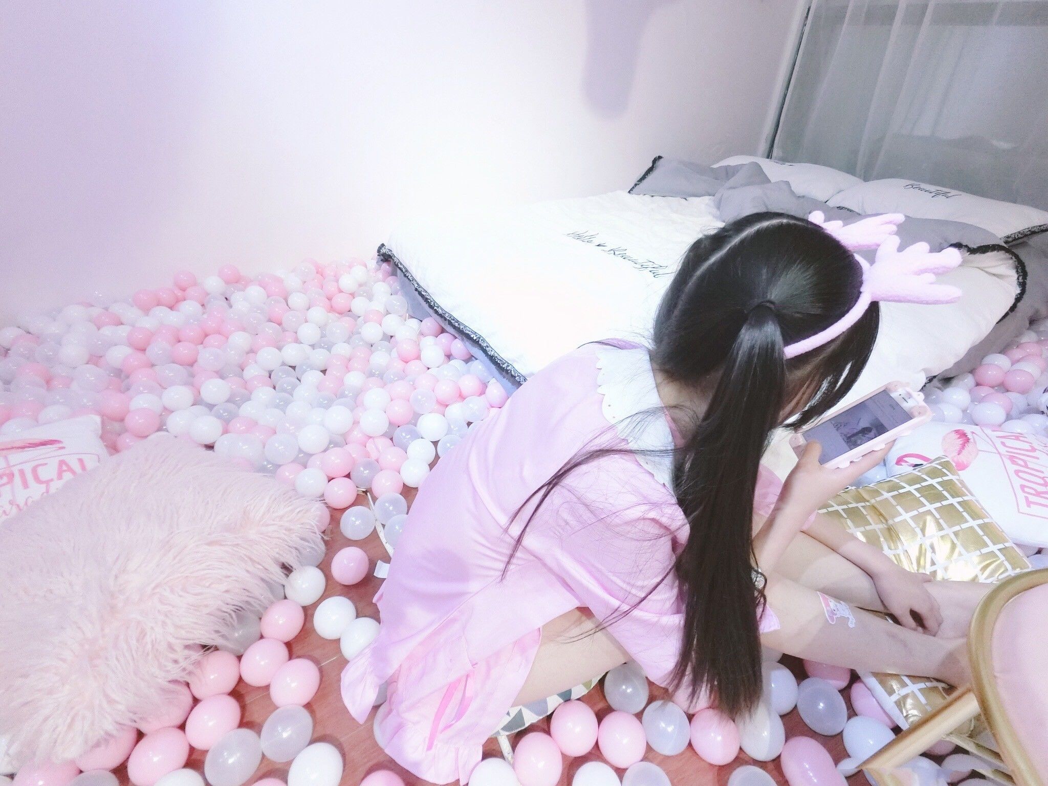 似喵 – 睡衣 [30P] - 秀人网免费无水印在线套图写真