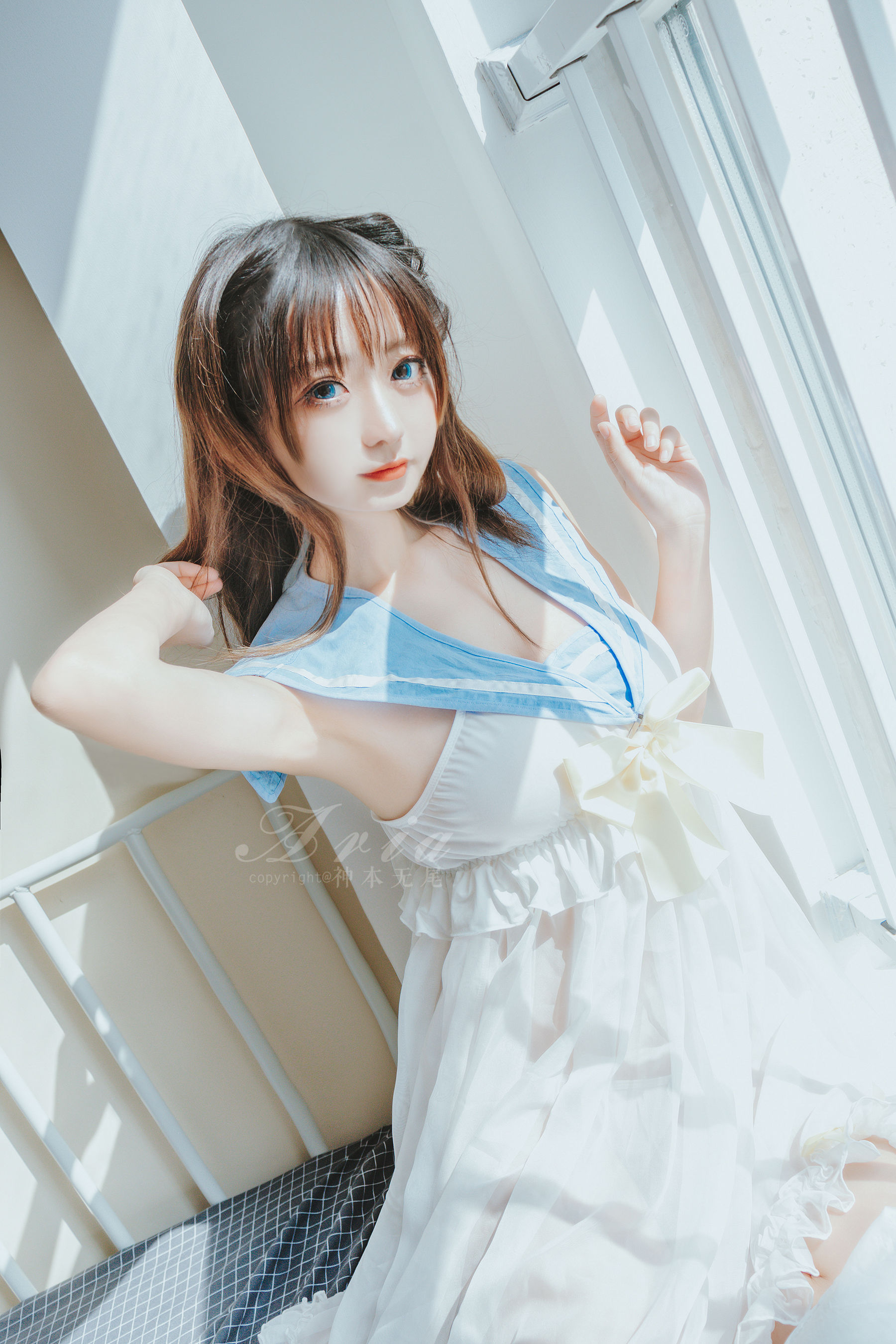 神本无尾_Aria – 蓝色睡裙 [9P] - 秀人网免费无水印在线套图写真