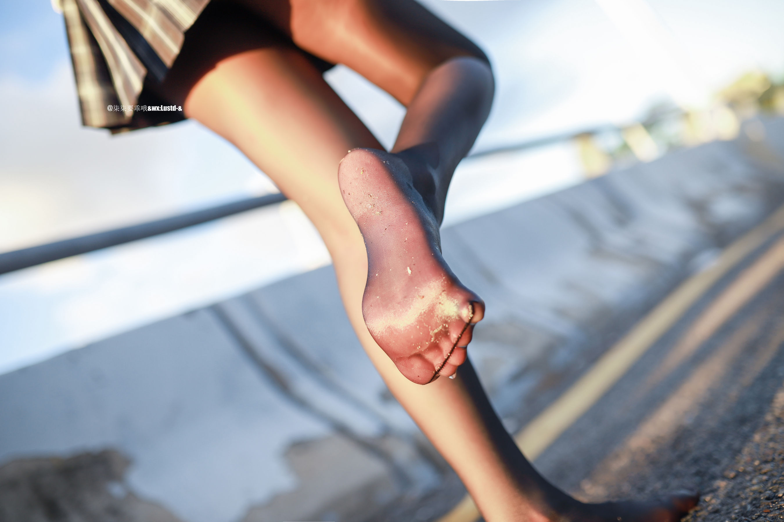 动漫博主柒柒要乖哦 – 午后JK [34P] - 秀人网免费无水印在线套图写真