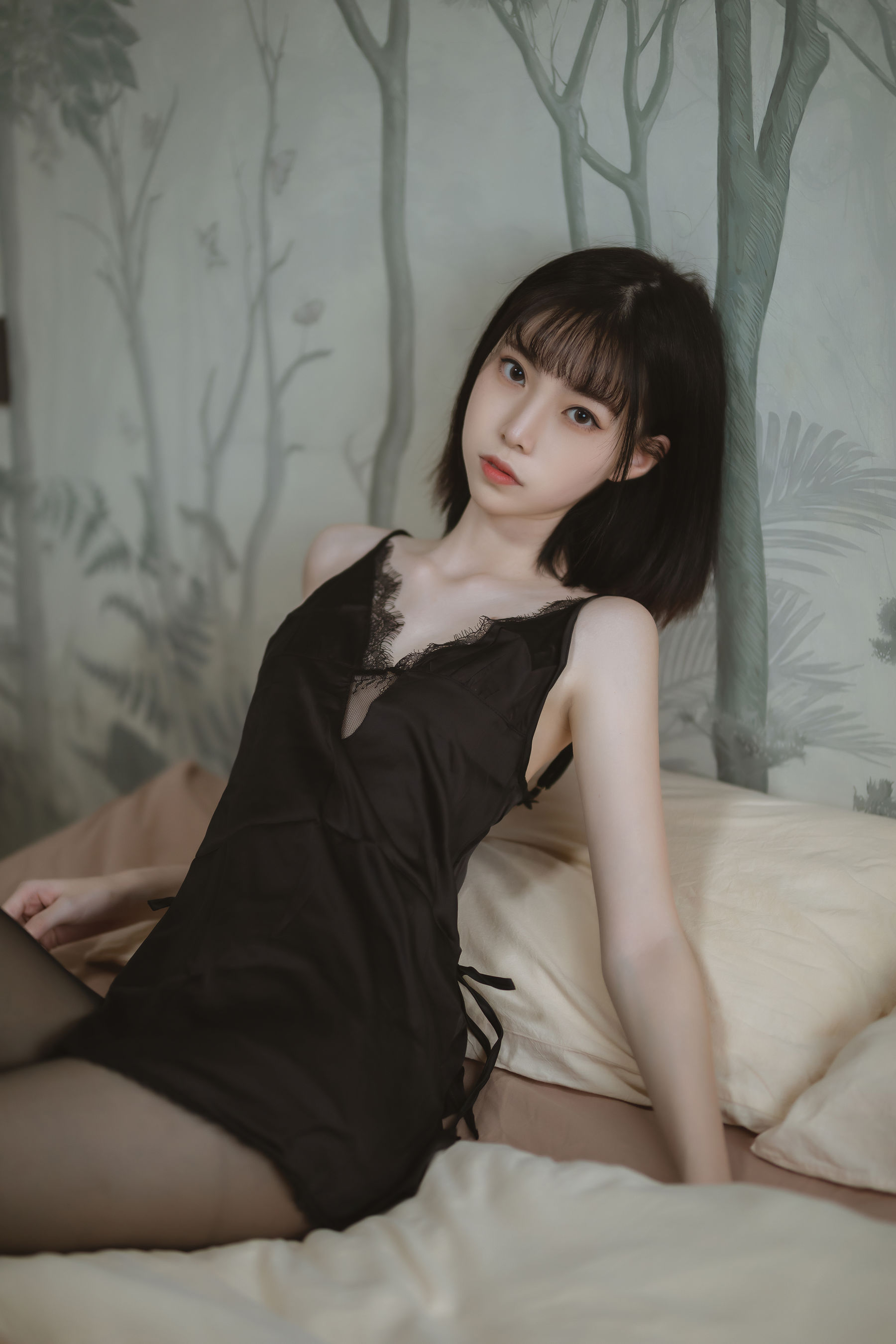 许岚 – 黑色蕾丝睡衣 [40P] - 秀人网免费无水印在线套图写真