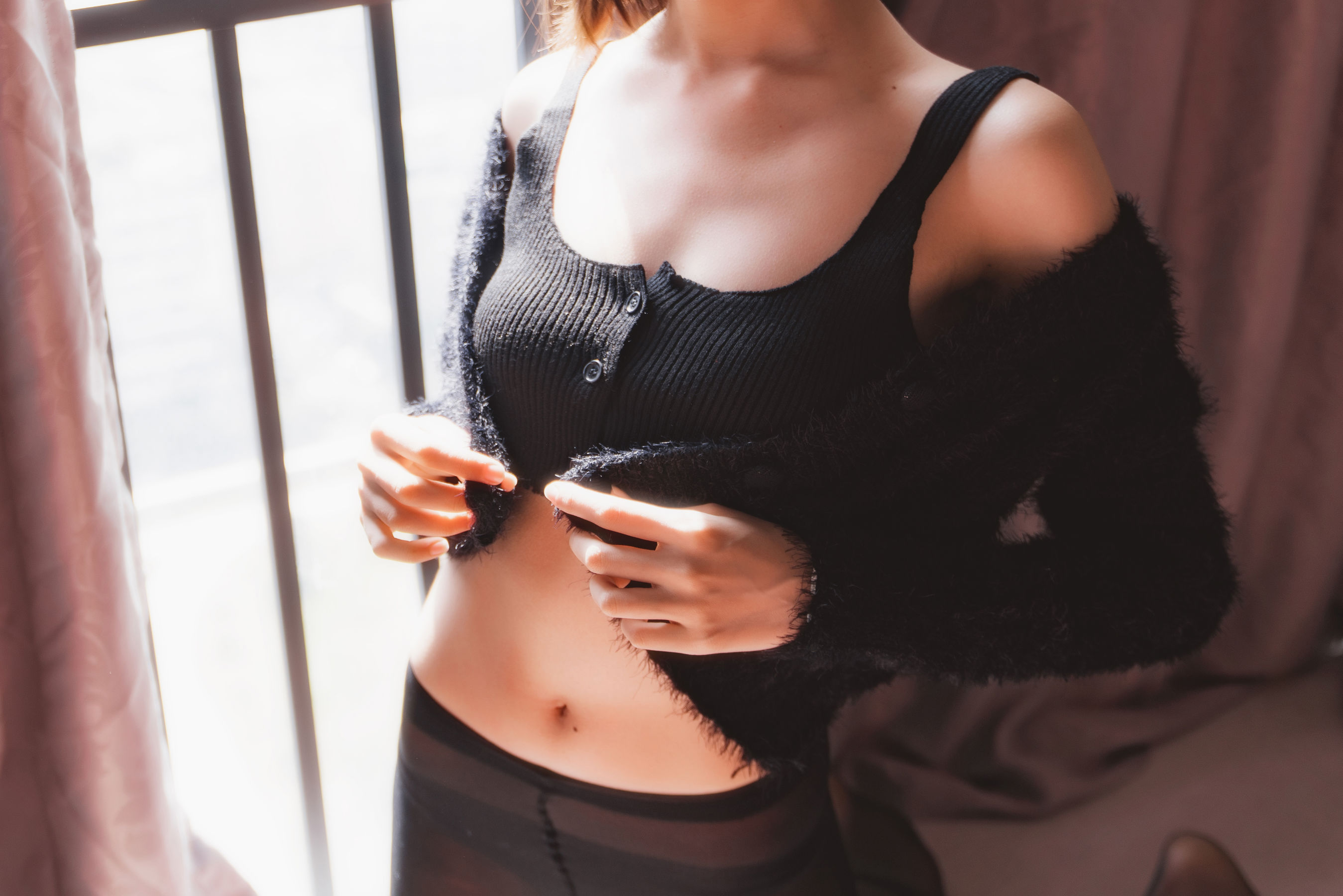 萌系小姐姐木绵绵OwO – 黑丝私房A [41P] - 秀人网免费无水印在线套图写真