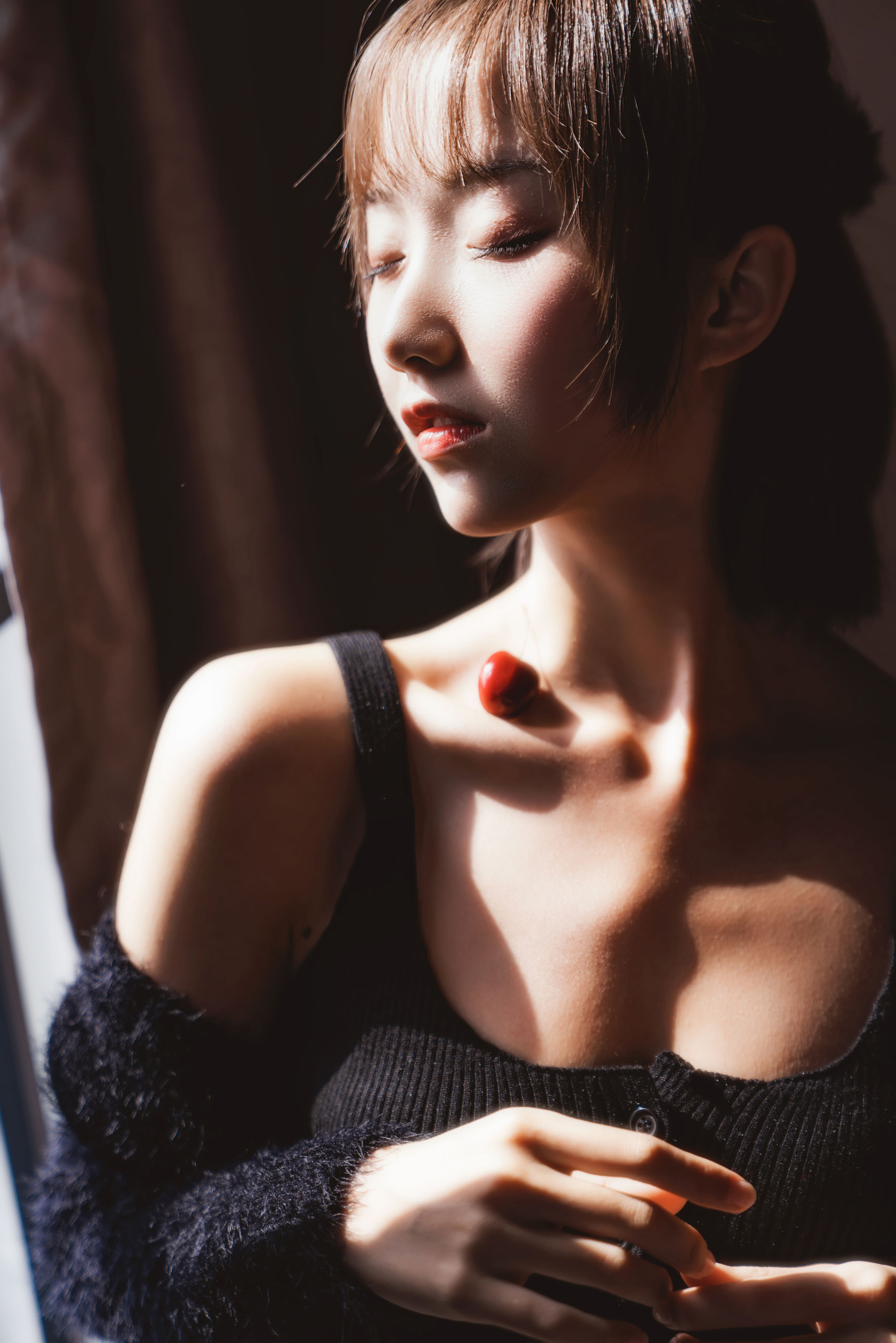 萌系小姐姐木绵绵OwO – 黑丝私房A [41P] - 秀人网免费无水印在线套图写真