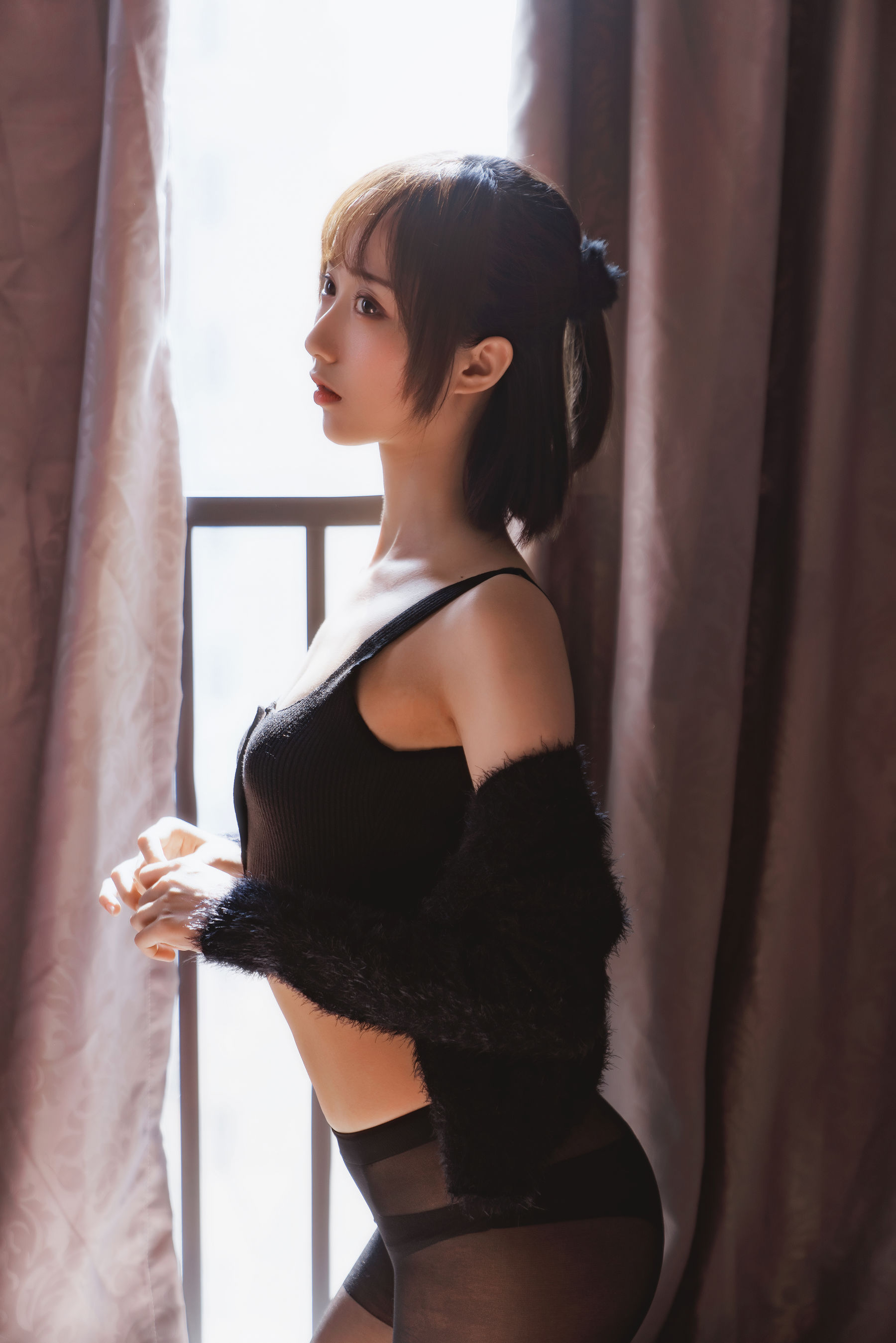 萌系小姐姐木绵绵OwO – 黑丝私房A [41P] - 秀人网免费无水印在线套图写真