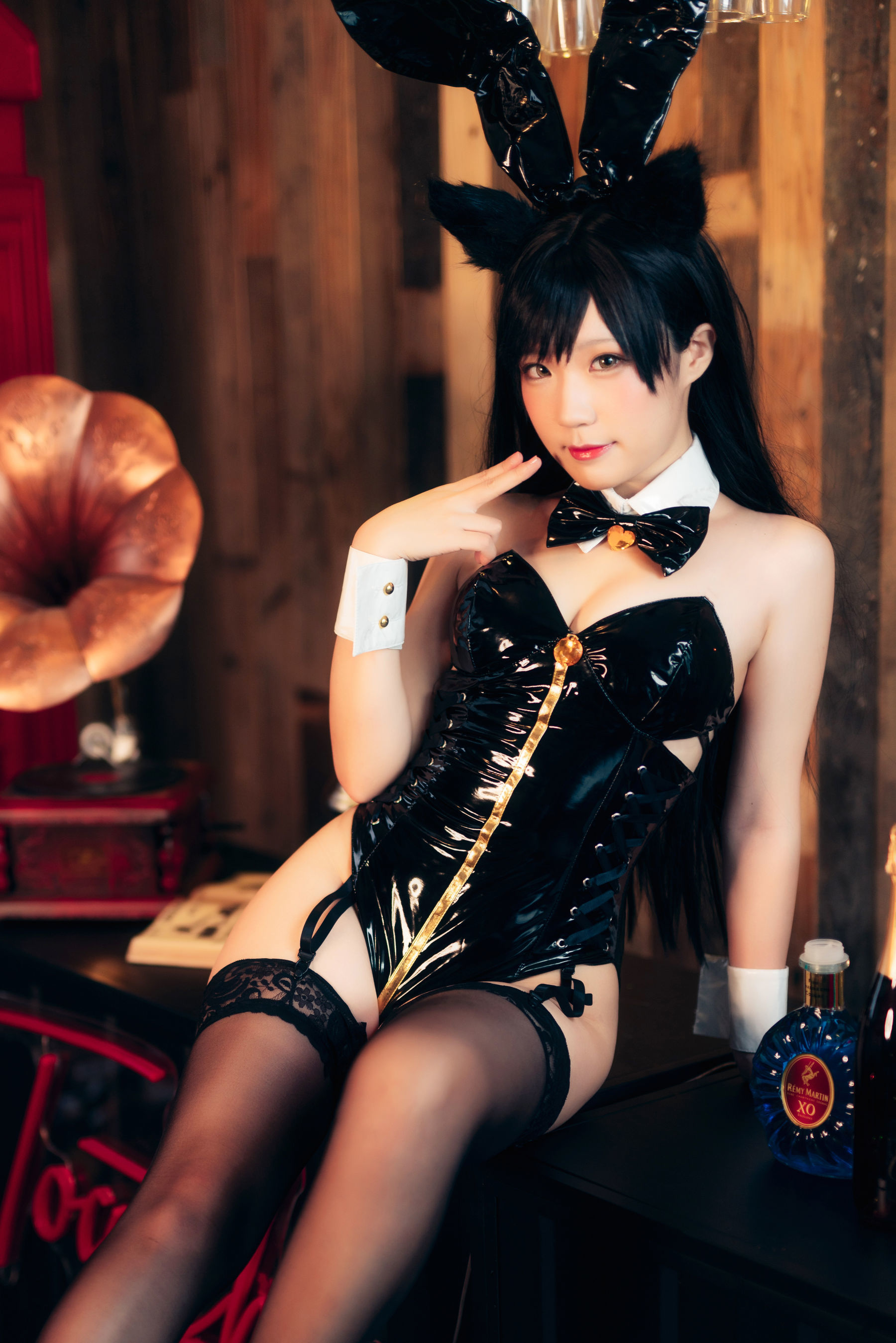 动漫博主Mime弥美 Azurlane Atago BUNNY ver [18P] - 秀人网免费无水印在线套图写真