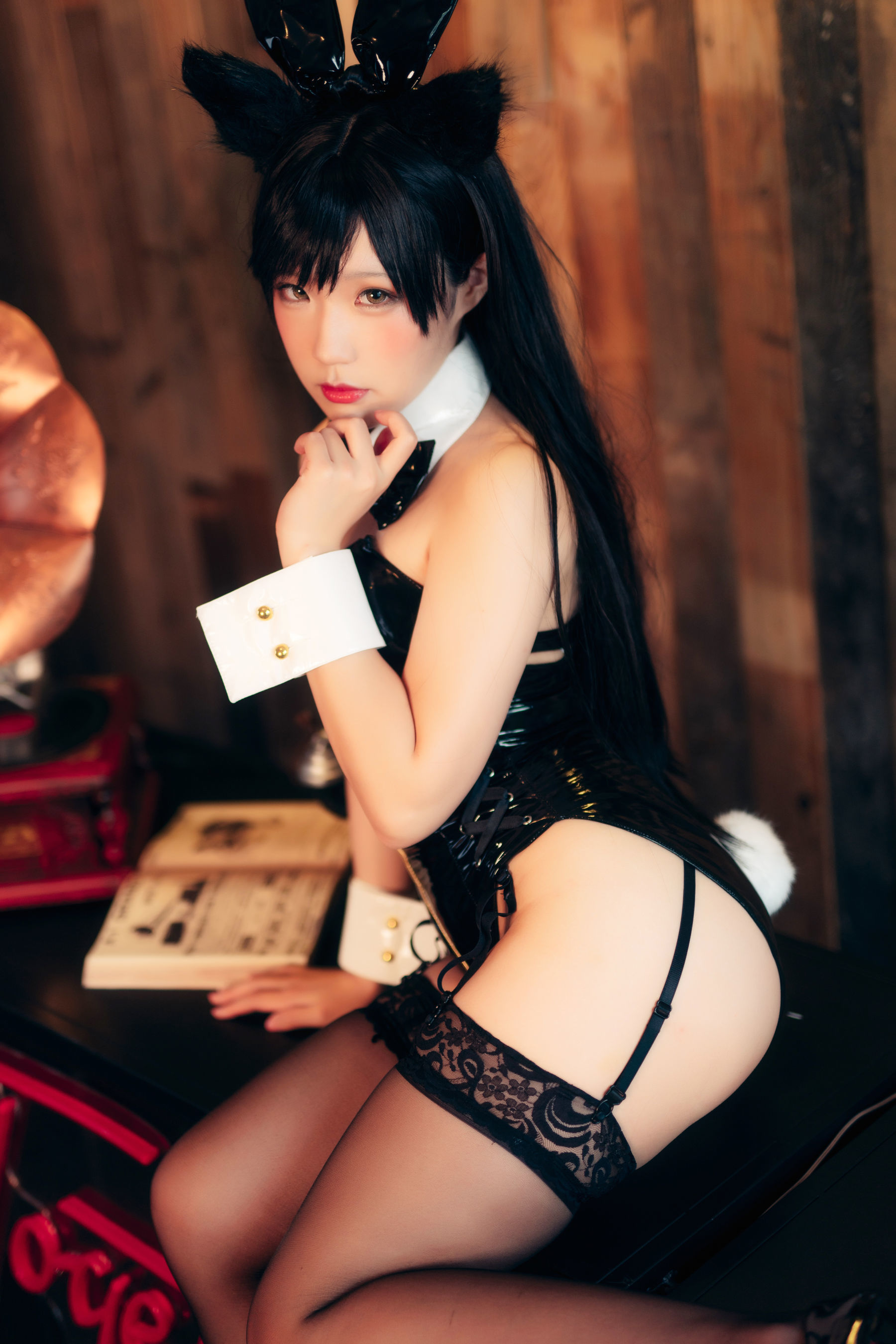 动漫博主Mime弥美 Azurlane Atago BUNNY ver [18P] - 秀人网免费无水印在线套图写真