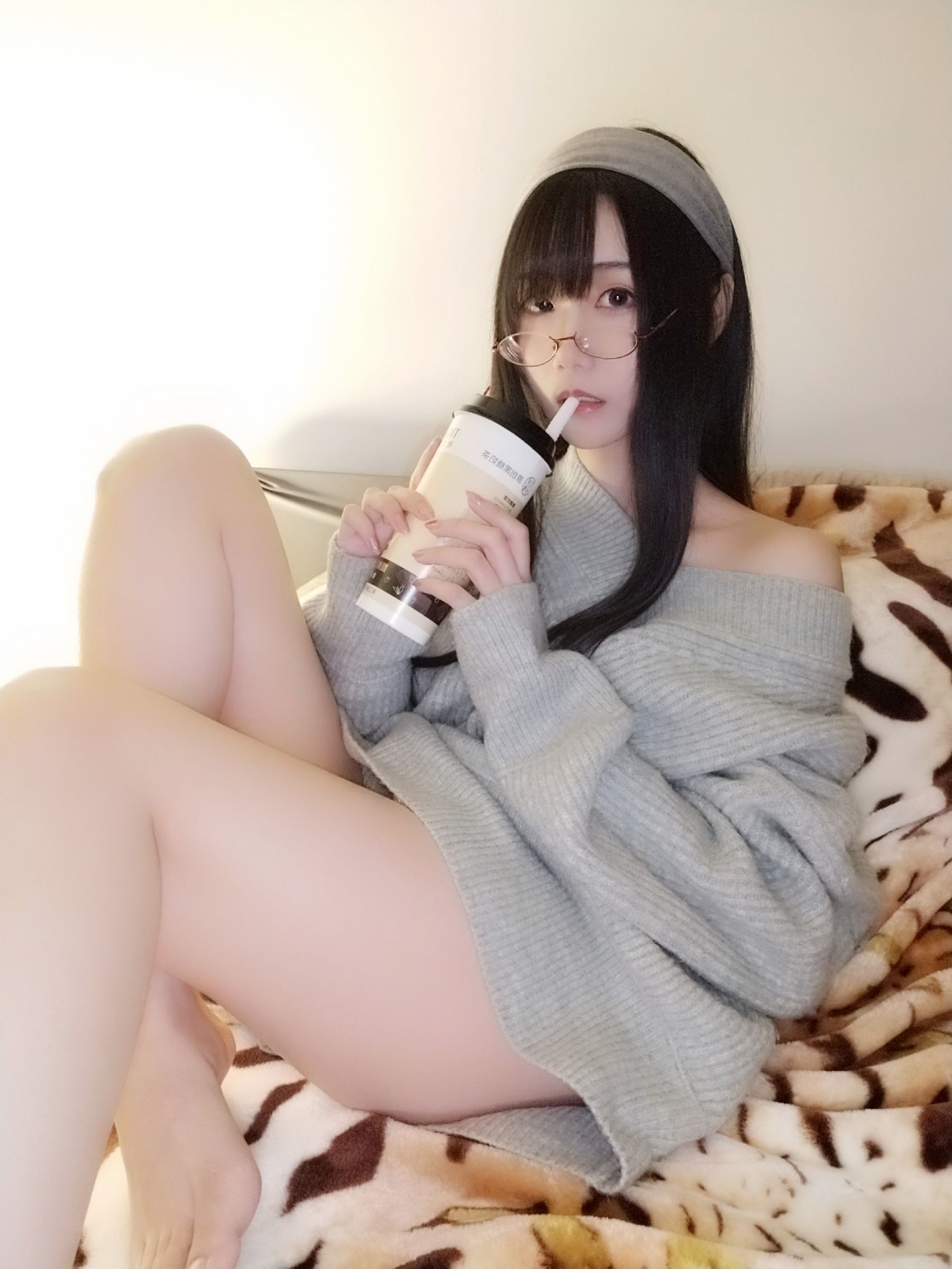 动漫博主曉美媽 奶茶小姐 [11P] - 秀人网免费无水印在线套图写真