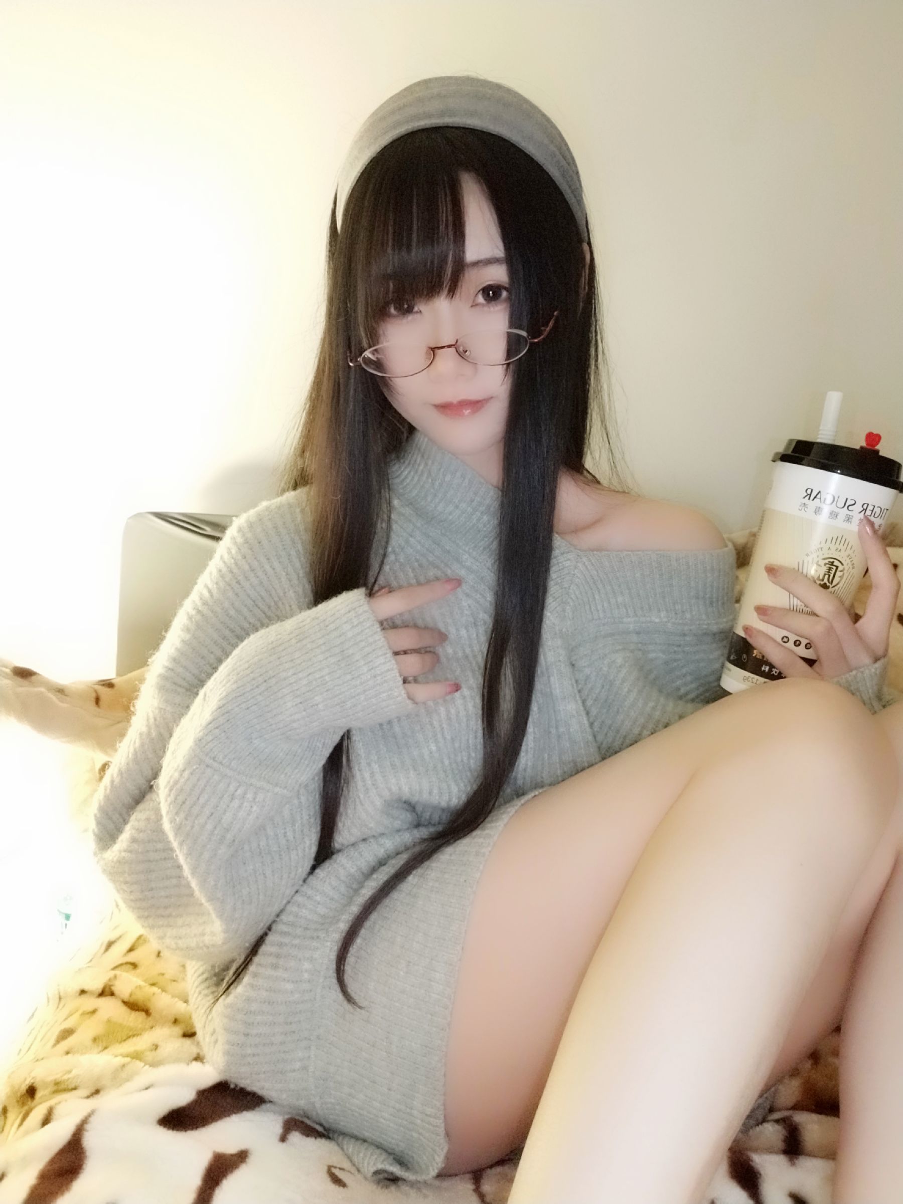 动漫博主曉美媽 奶茶小姐 [11P] - 秀人网免费无水印在线套图写真