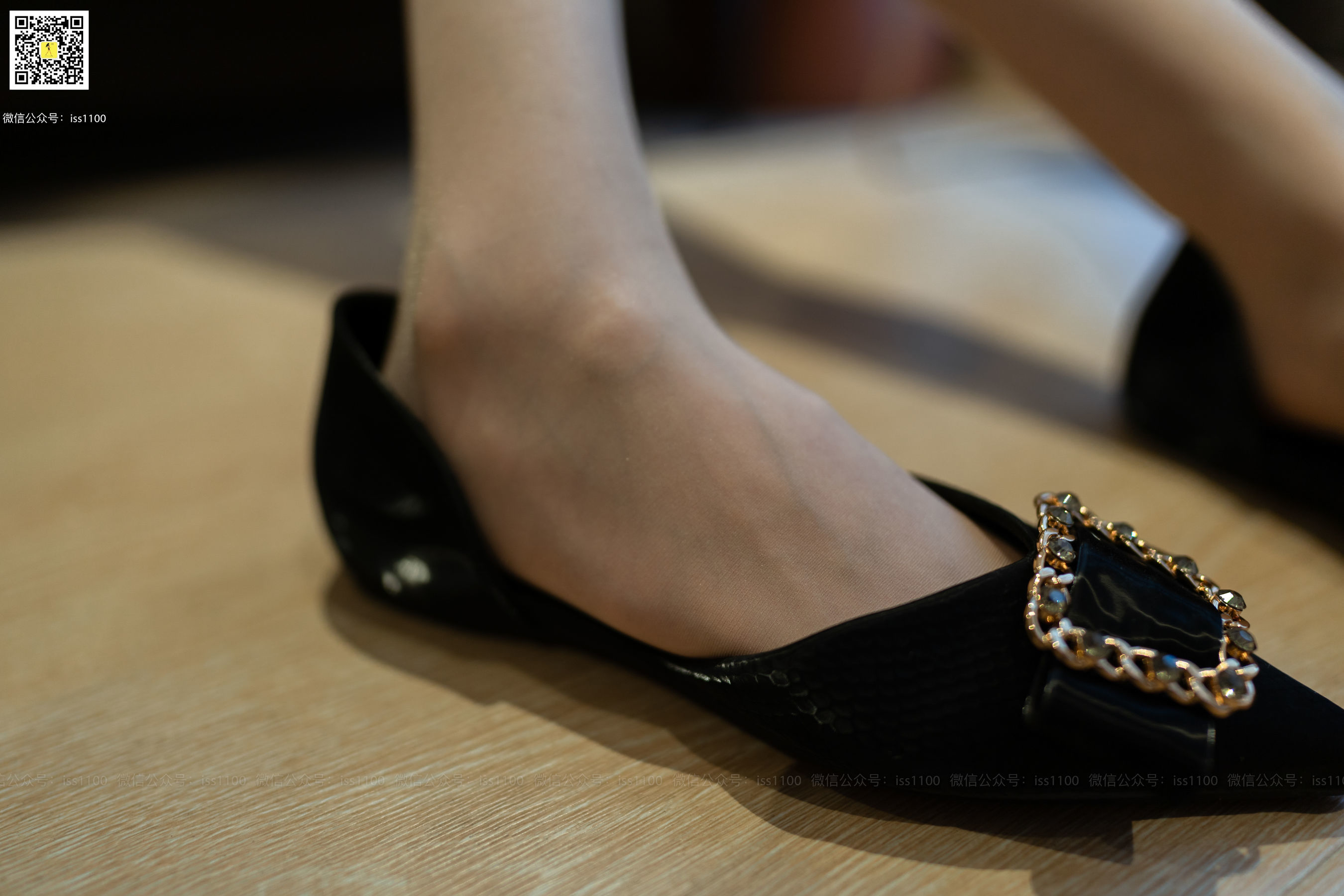 [ISS系列] – 酸酸 脱丝 [90P] - 秀人网免费无水印在线套图写真