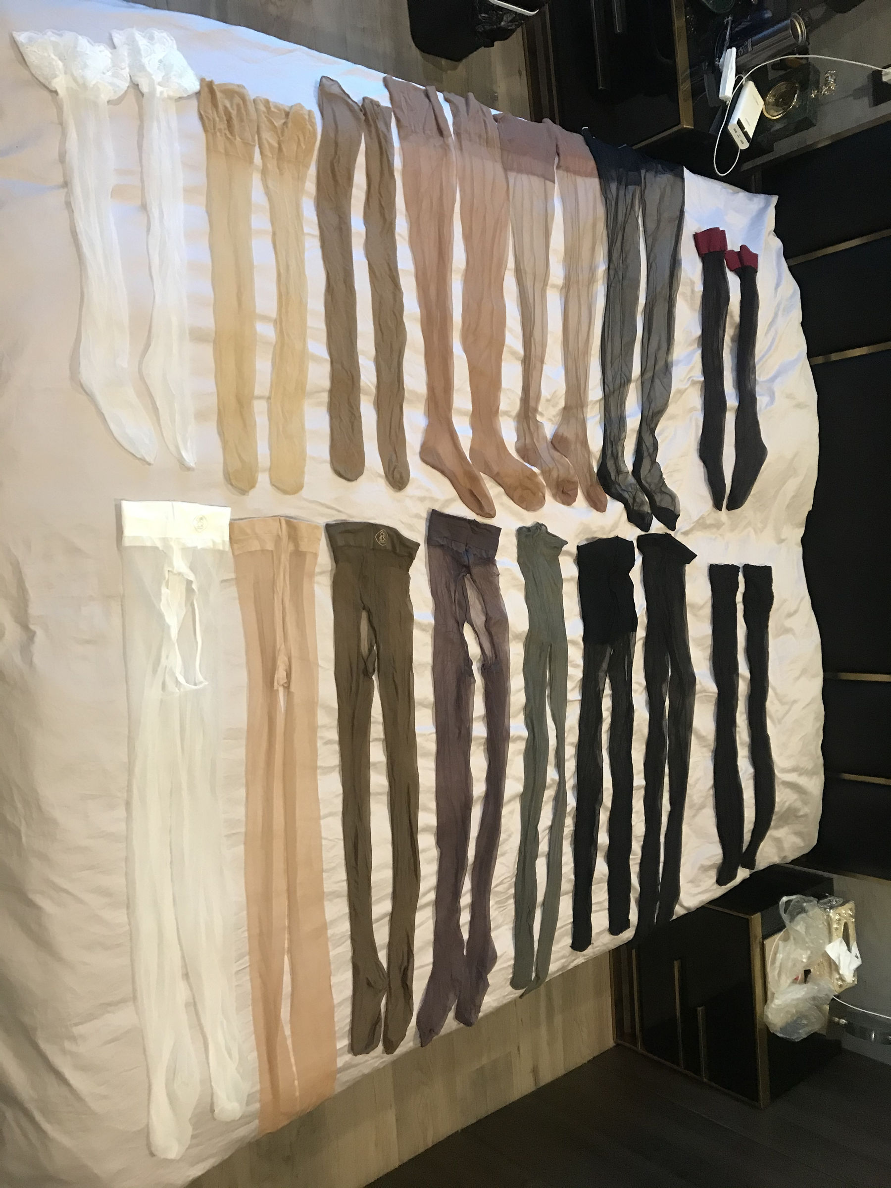 丝足博主麋鹿_Monroe 2020.04.23 丝袜展示 [56P] - 秀人网免费无水印在线套图写真