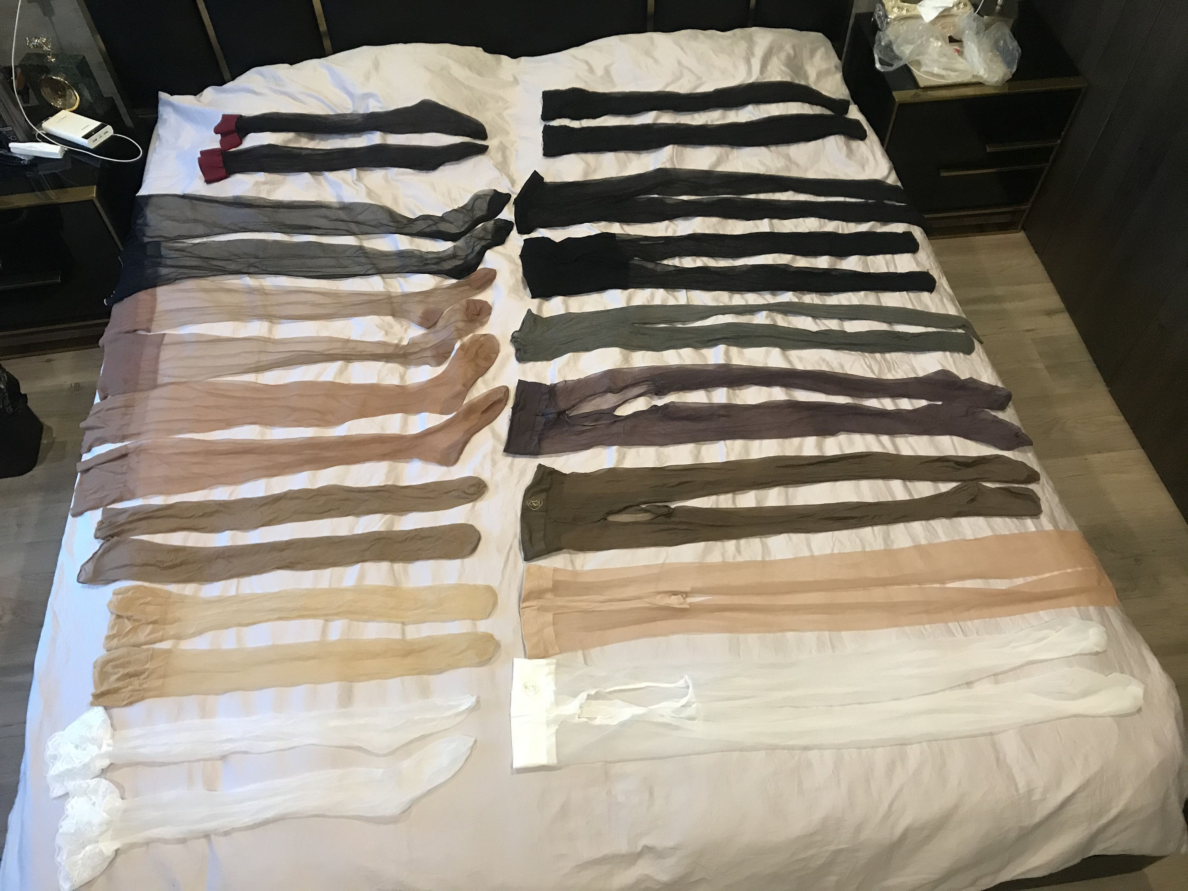 丝足博主麋鹿_Monroe 2020.04.23 丝袜展示 [56P] - 秀人网免费无水印在线套图写真