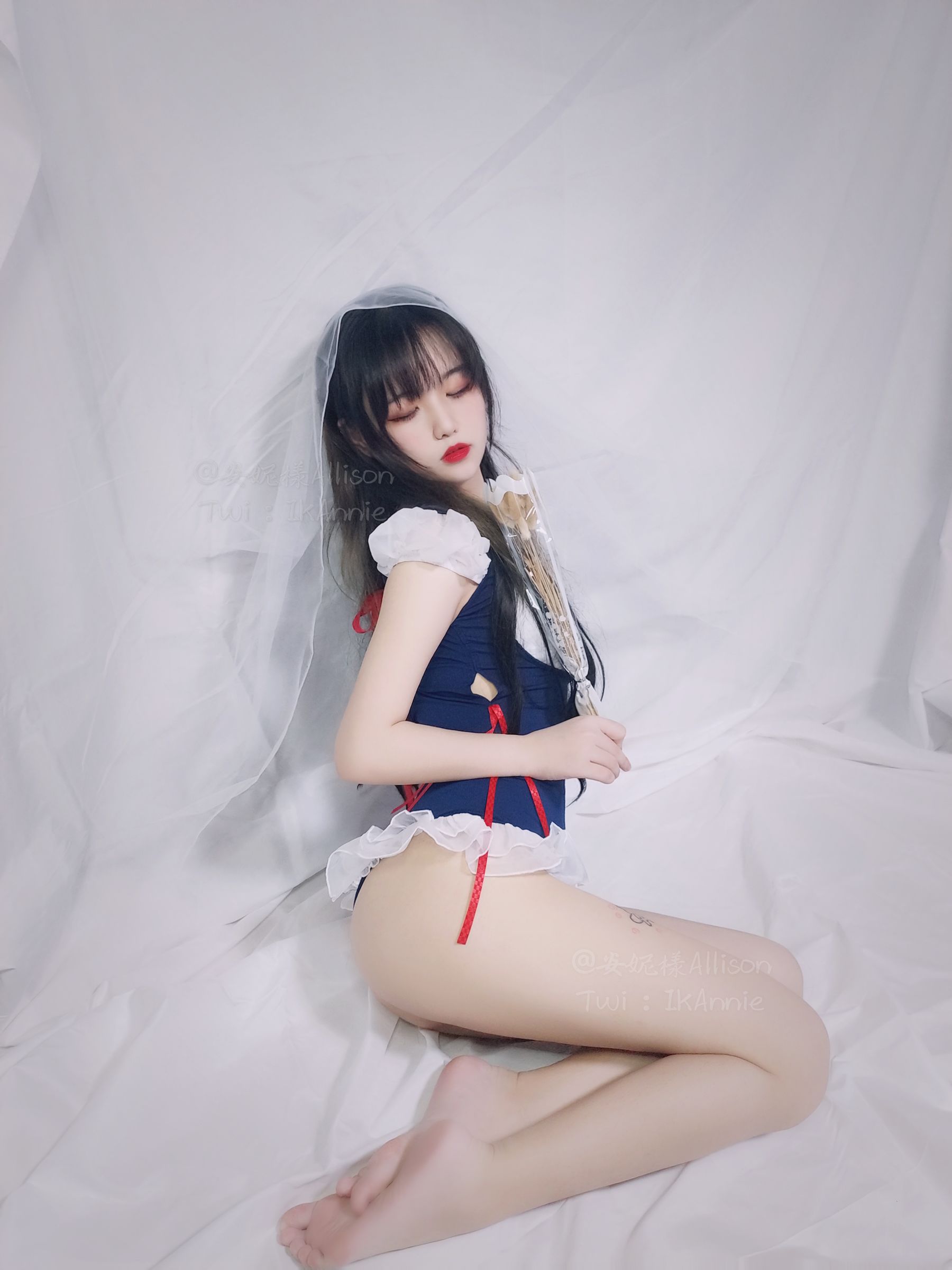 安妮 – 白雪姬泳装 [30P] - 秀人网免费无水印在线套图写真