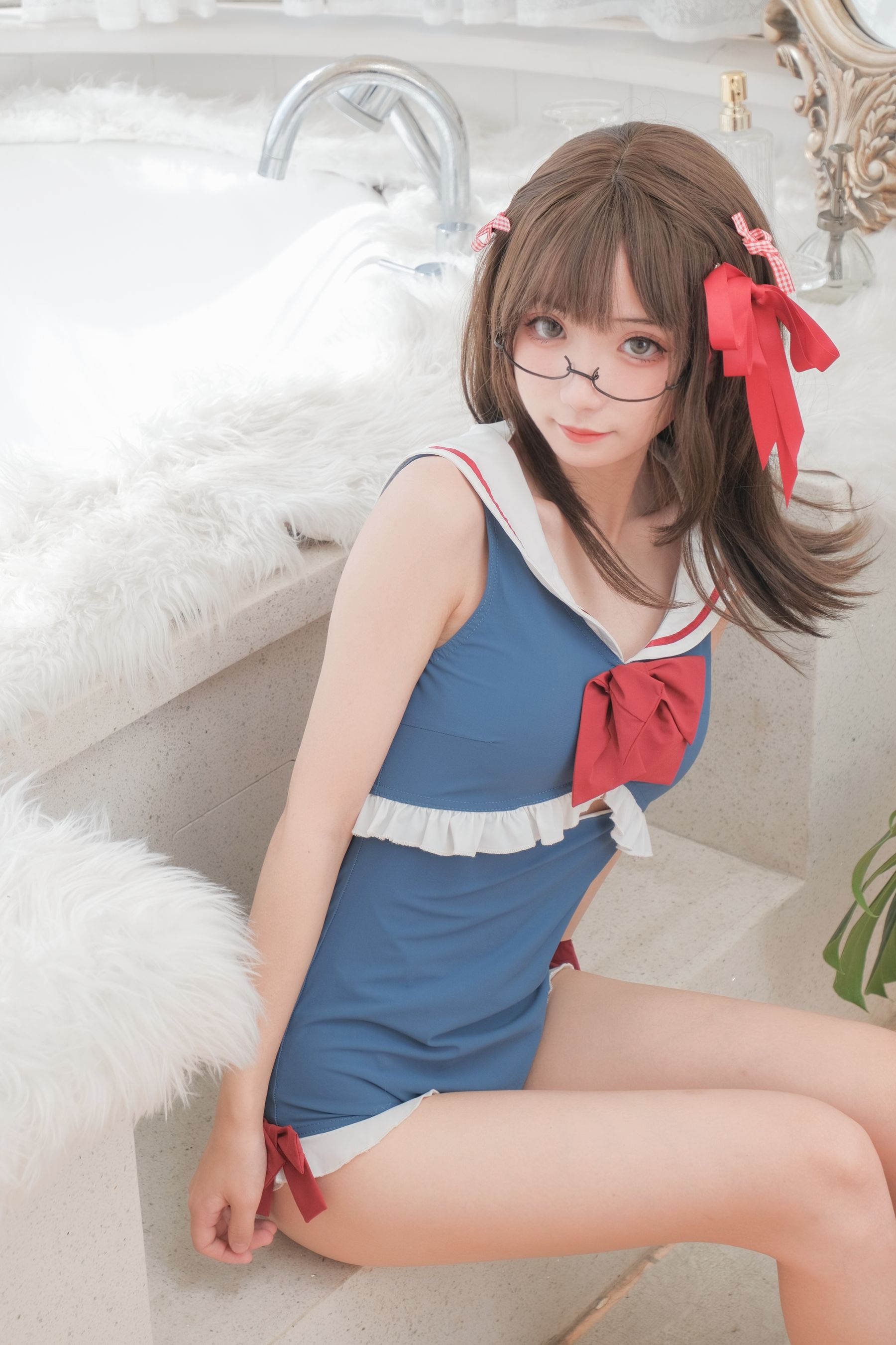 花柒Hana – 白雪姬泳装 [26P] - 秀人网免费无水印在线套图写真