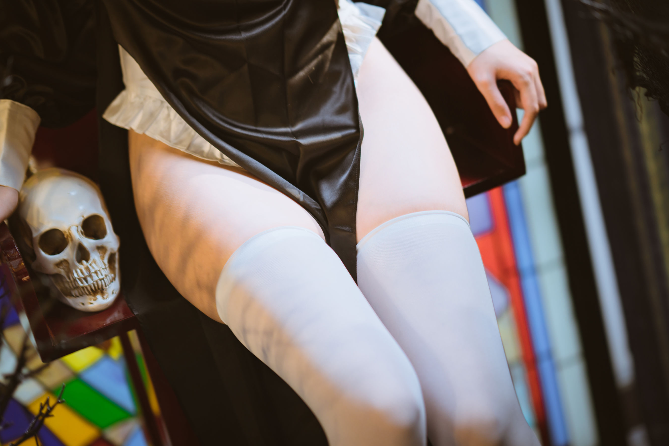 可爱妹子陆卿卿kyokyo – 修女 [16P] - 秀人网免费无水印在线套图写真