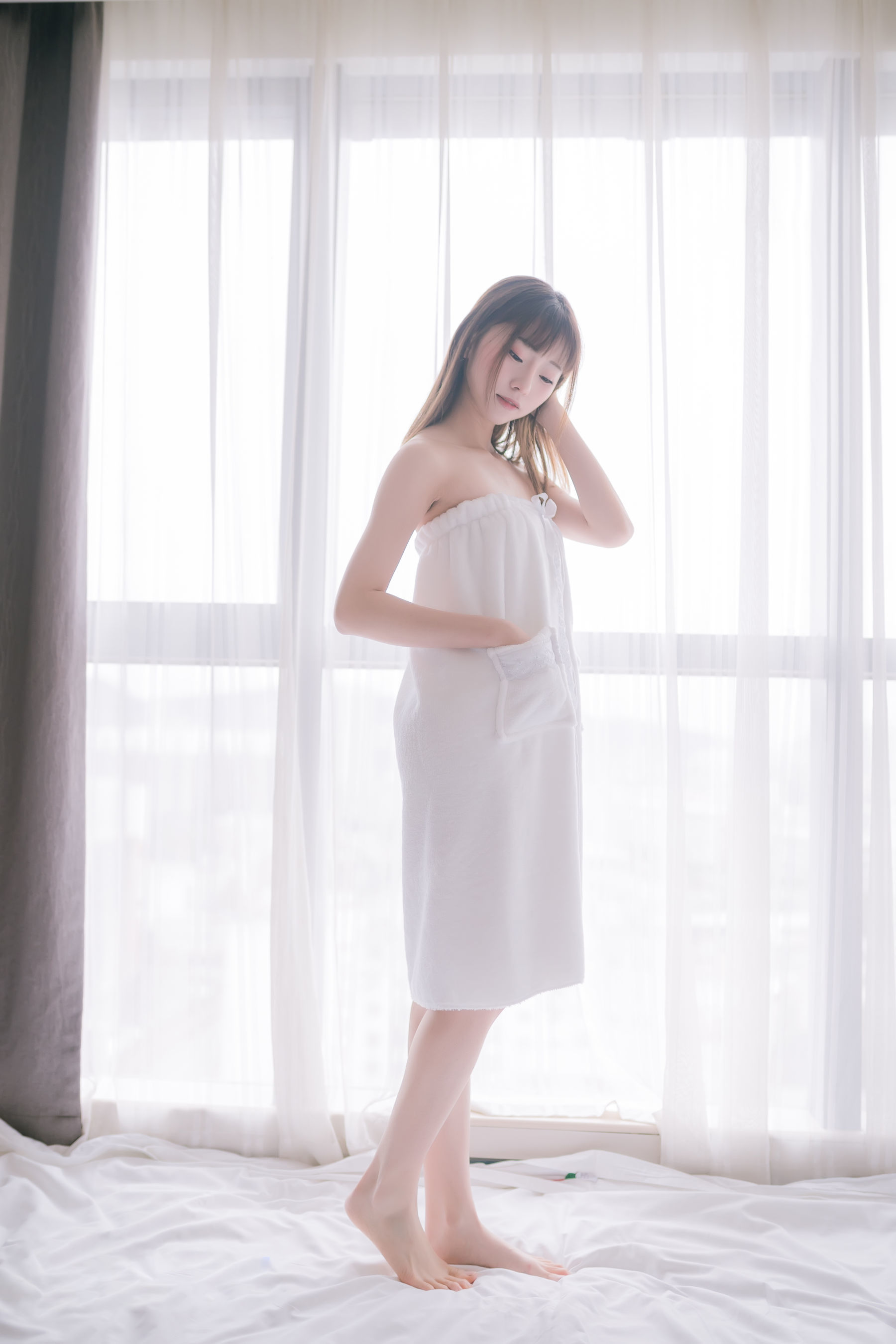 动漫博主Kitaro_绮太郎 – 纯白浴巾 [44P] - 秀人网免费无水印在线套图写真